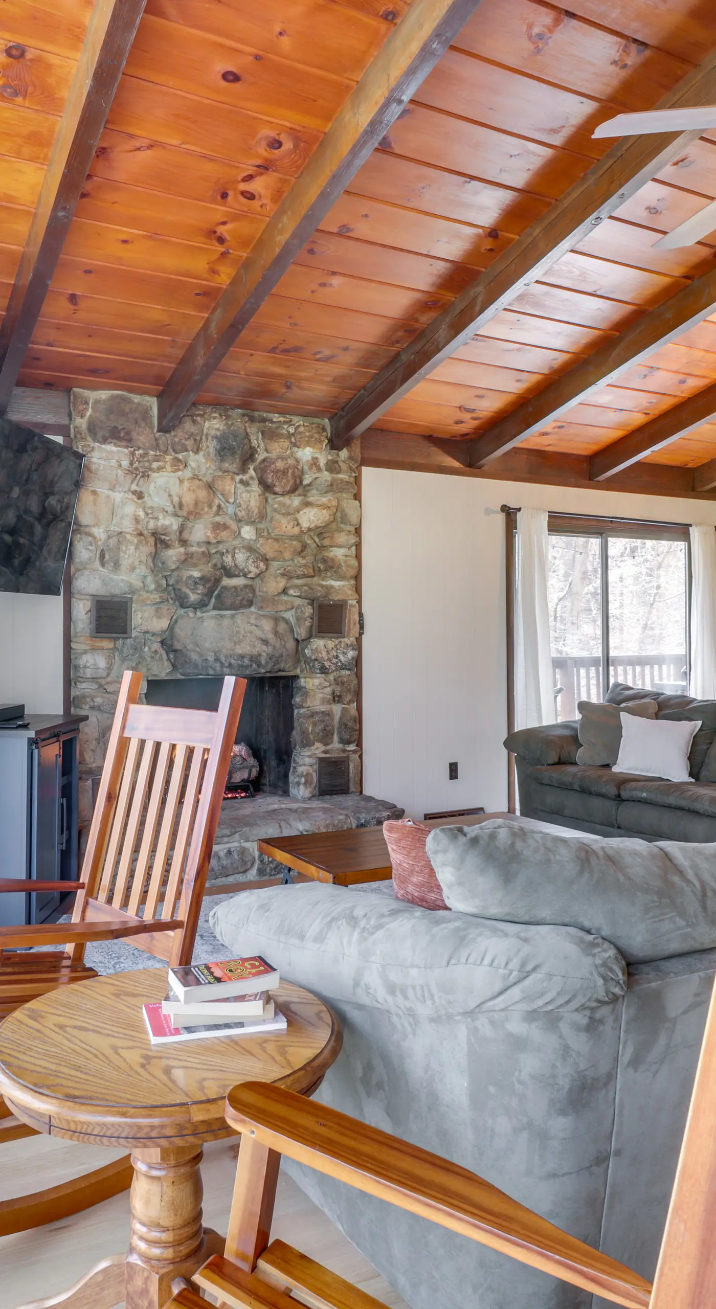 McGaheysville Vacation Rental: Yard & Fire Pit!
