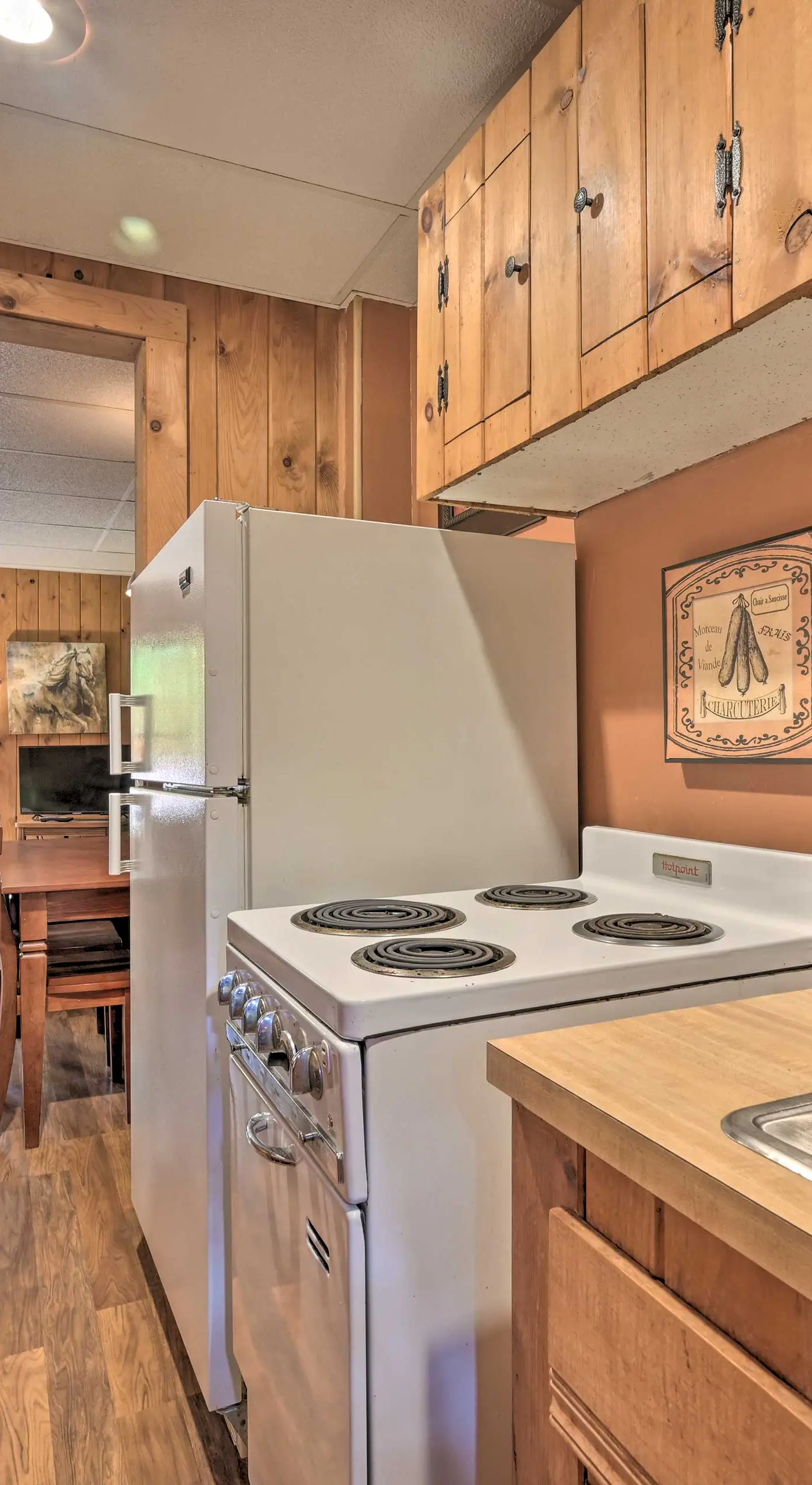 1 Mi to Raystown Lake: 'Clint Eastwood' Cabin