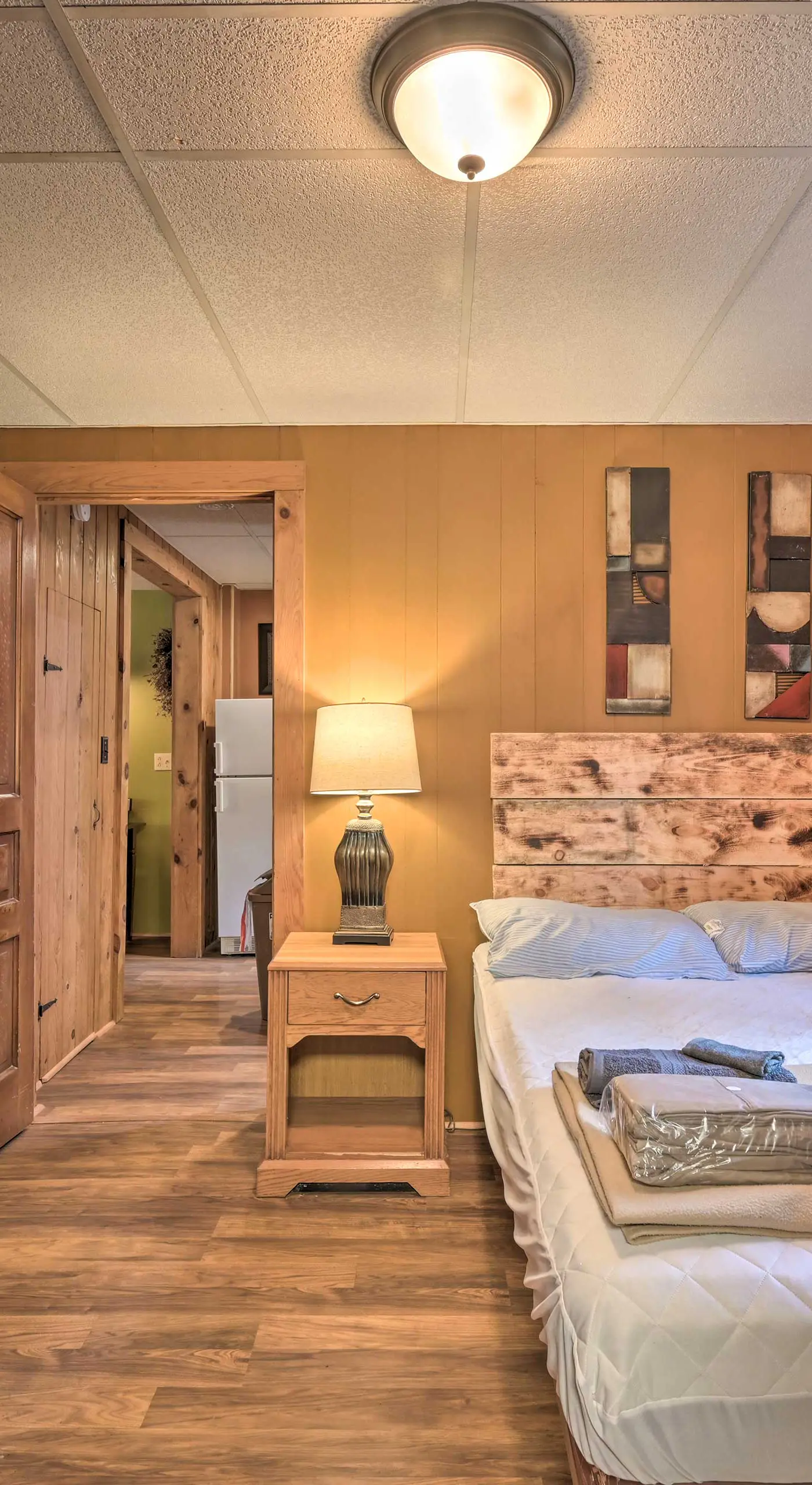 1 Mi to Raystown Lake: 'Clint Eastwood' Cabin