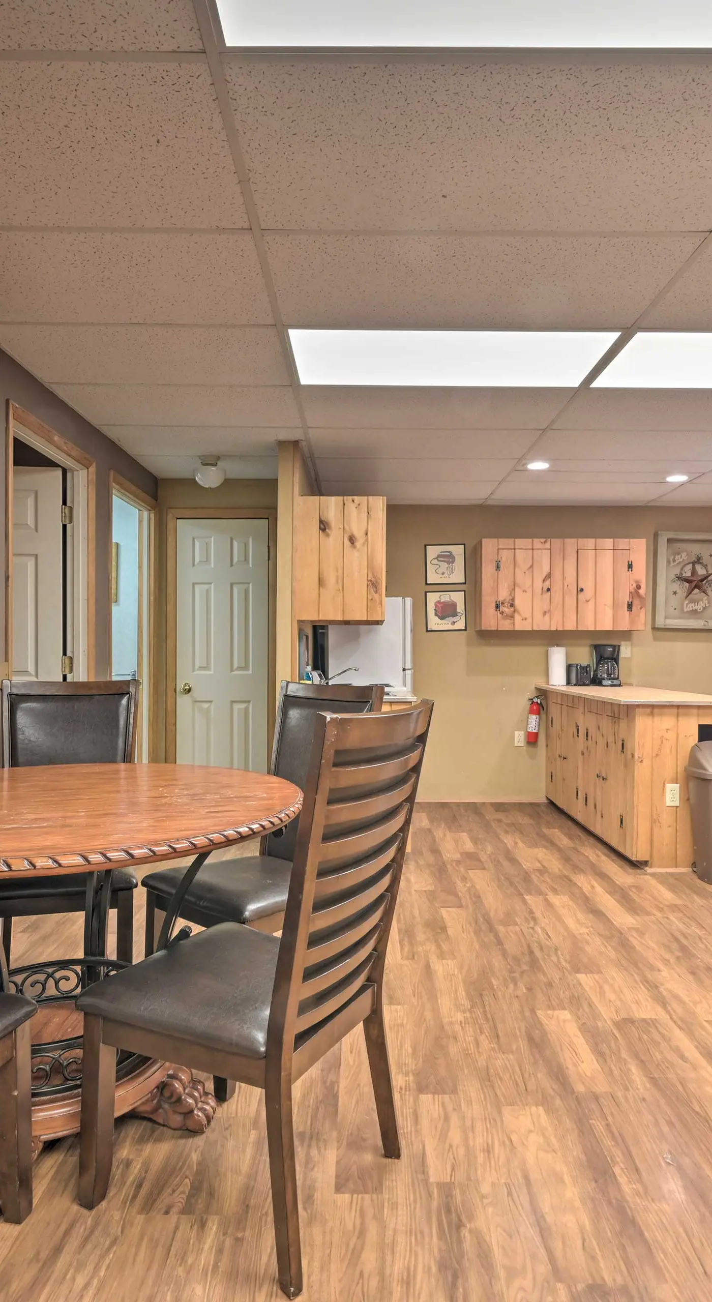 ‘John Wayne' Apartment - Deck, BBQ, Horses On-Site