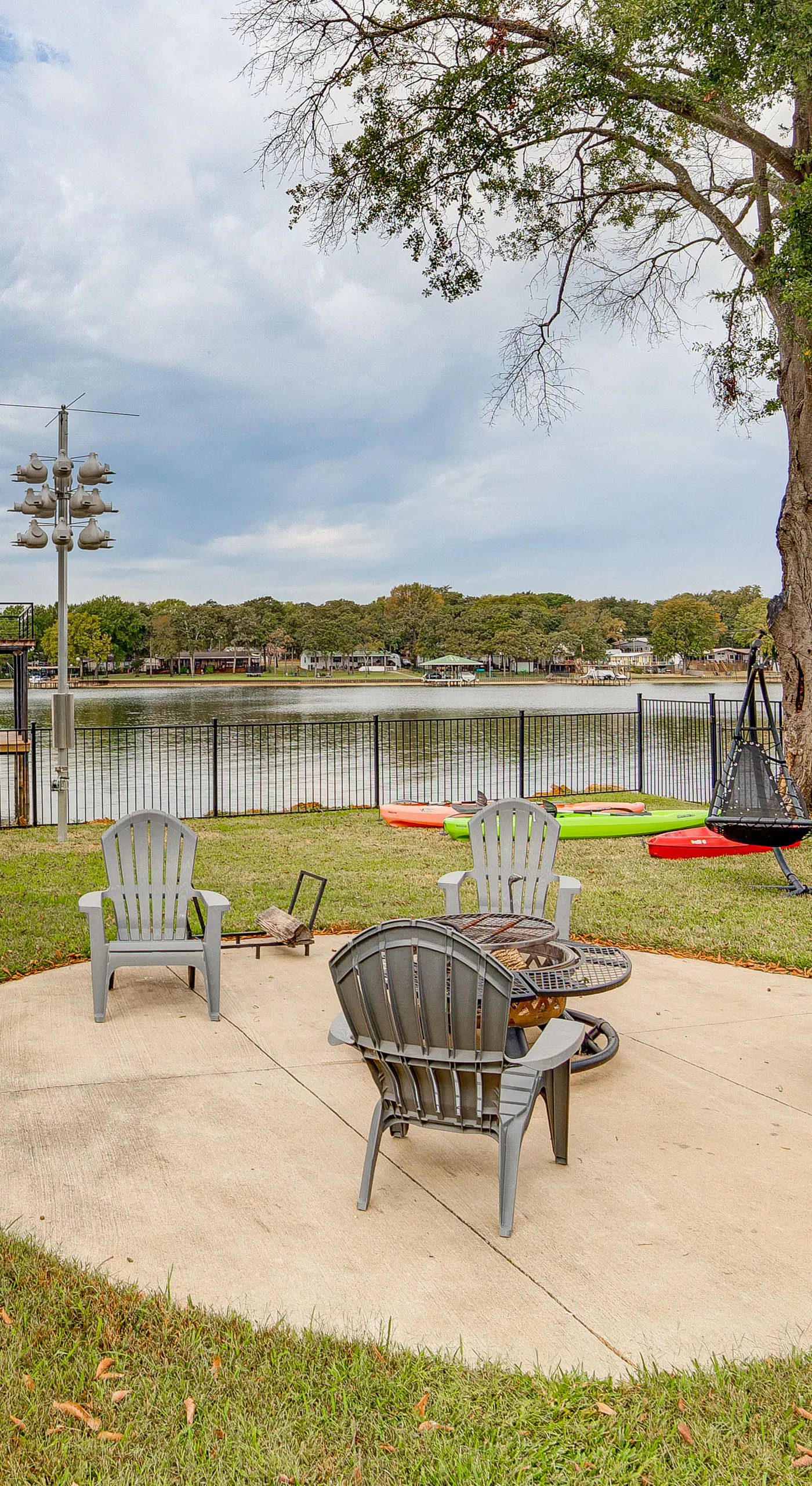 Private Dock & Yard! Modern Getaway in Mabank