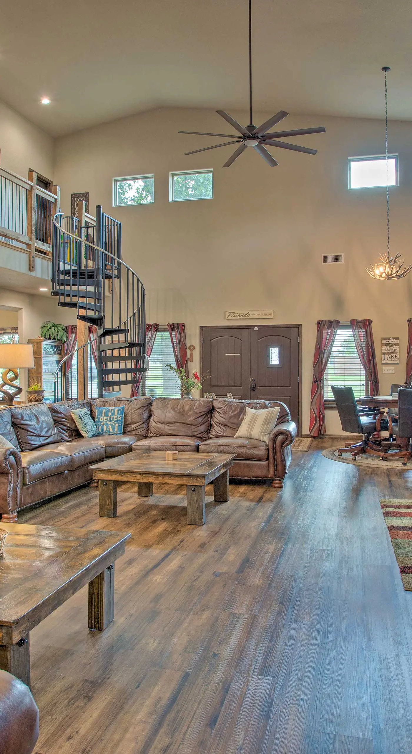 All-Encompassing Family Retreat Near Lake Texoma!