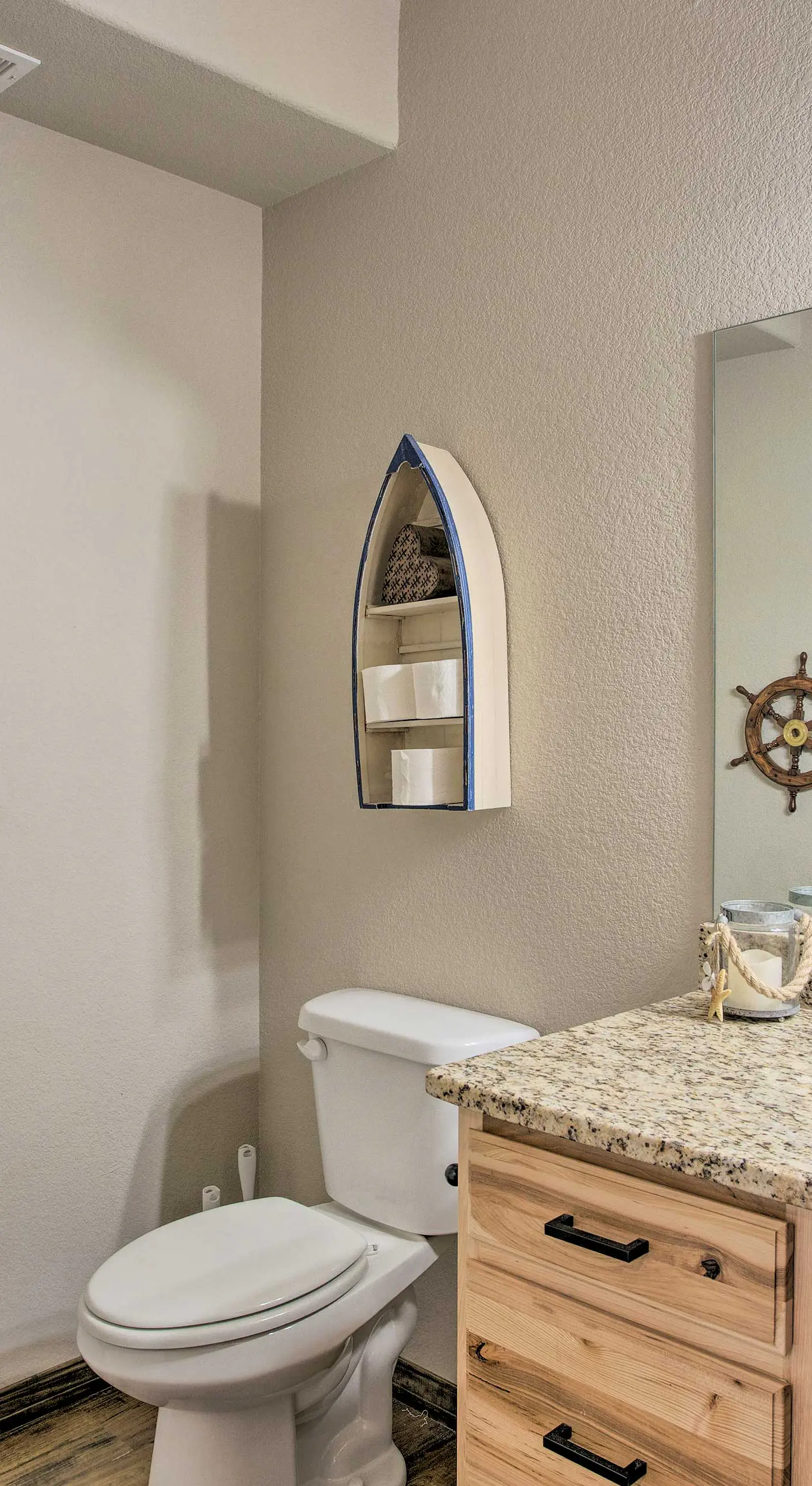 All-Encompassing Family Retreat Near Lake Texoma!