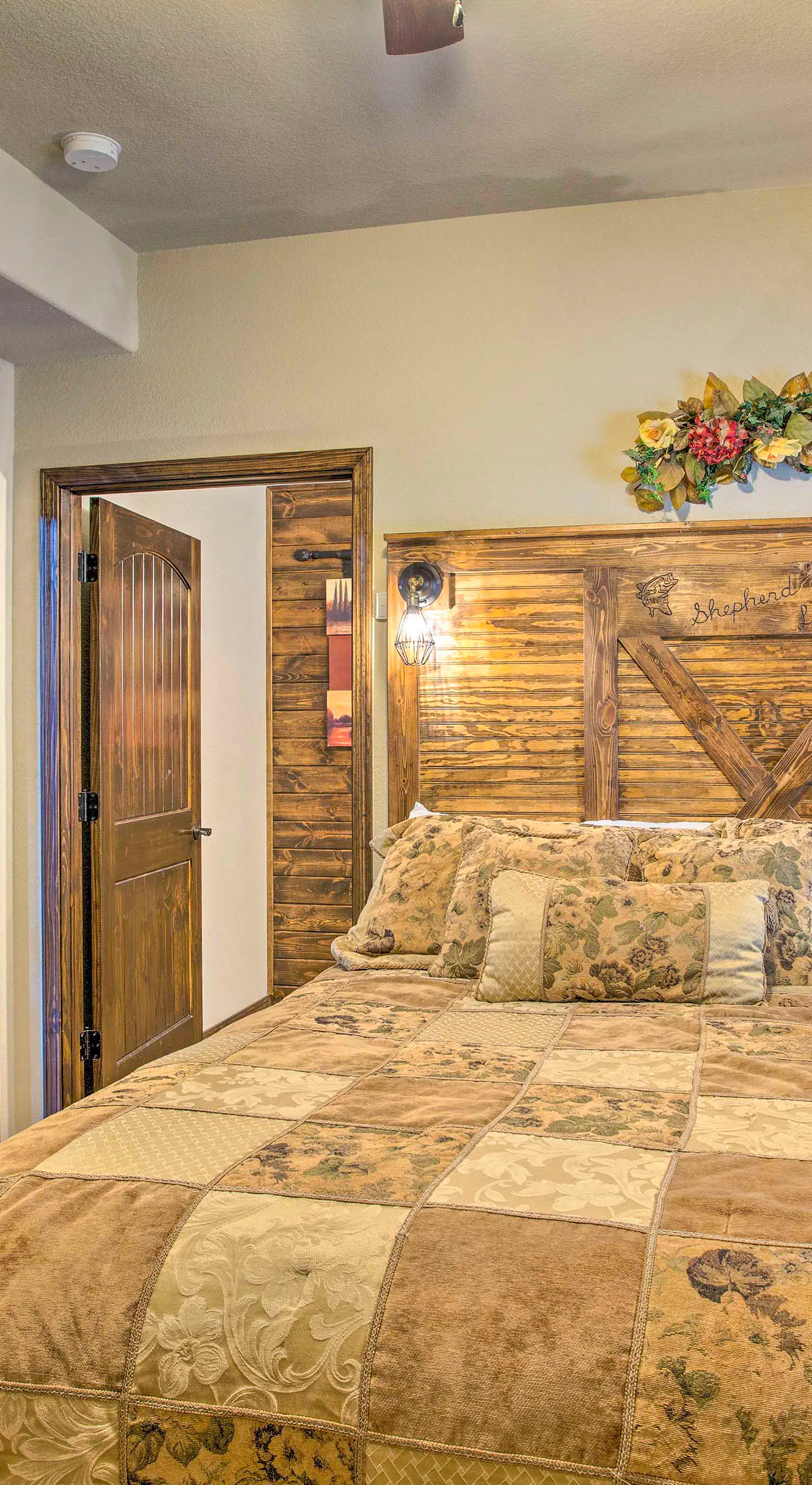 All-Encompassing Family Retreat Near Lake Texoma!