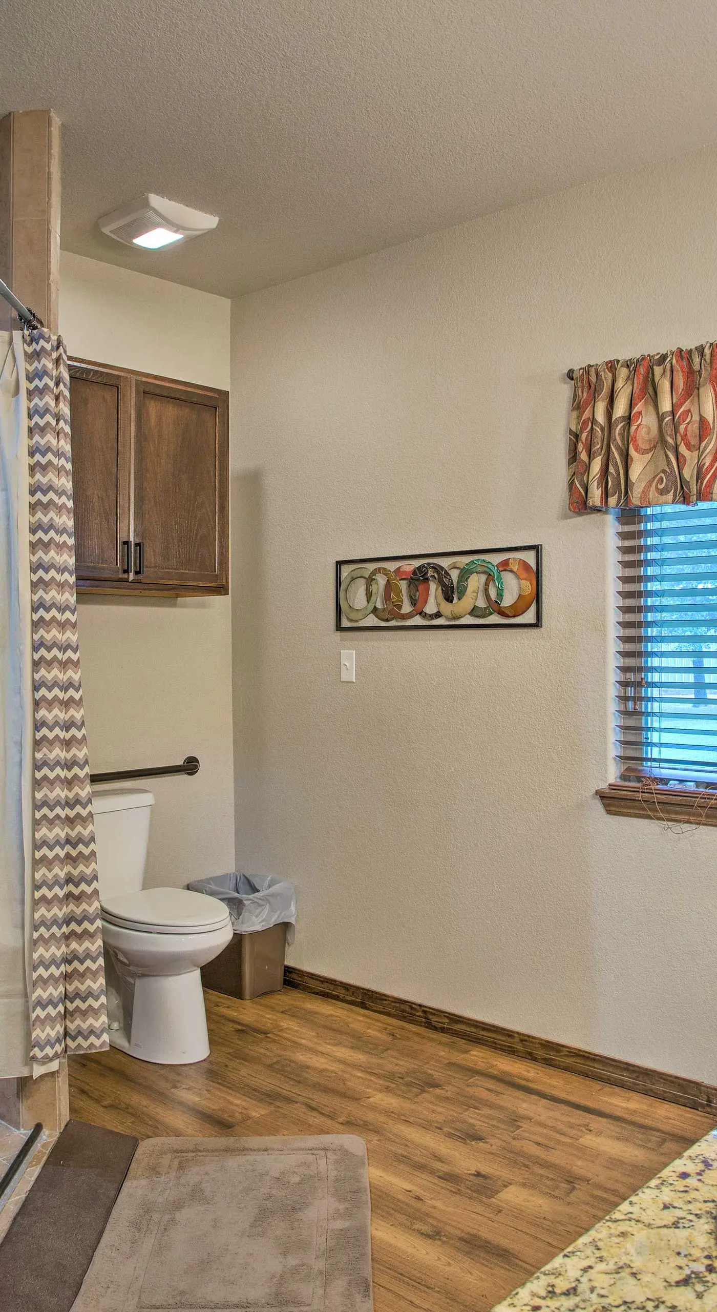 All-Encompassing Family Retreat Near Lake Texoma!