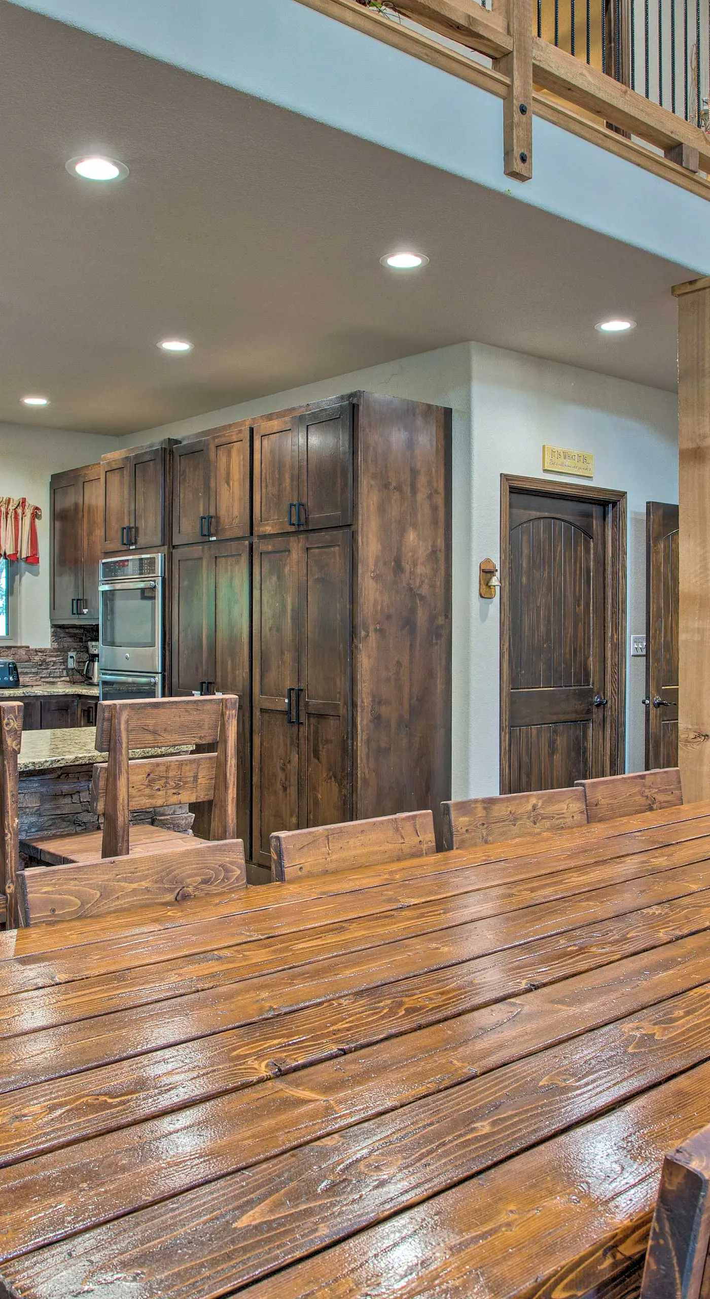 All-Encompassing Family Retreat Near Lake Texoma!