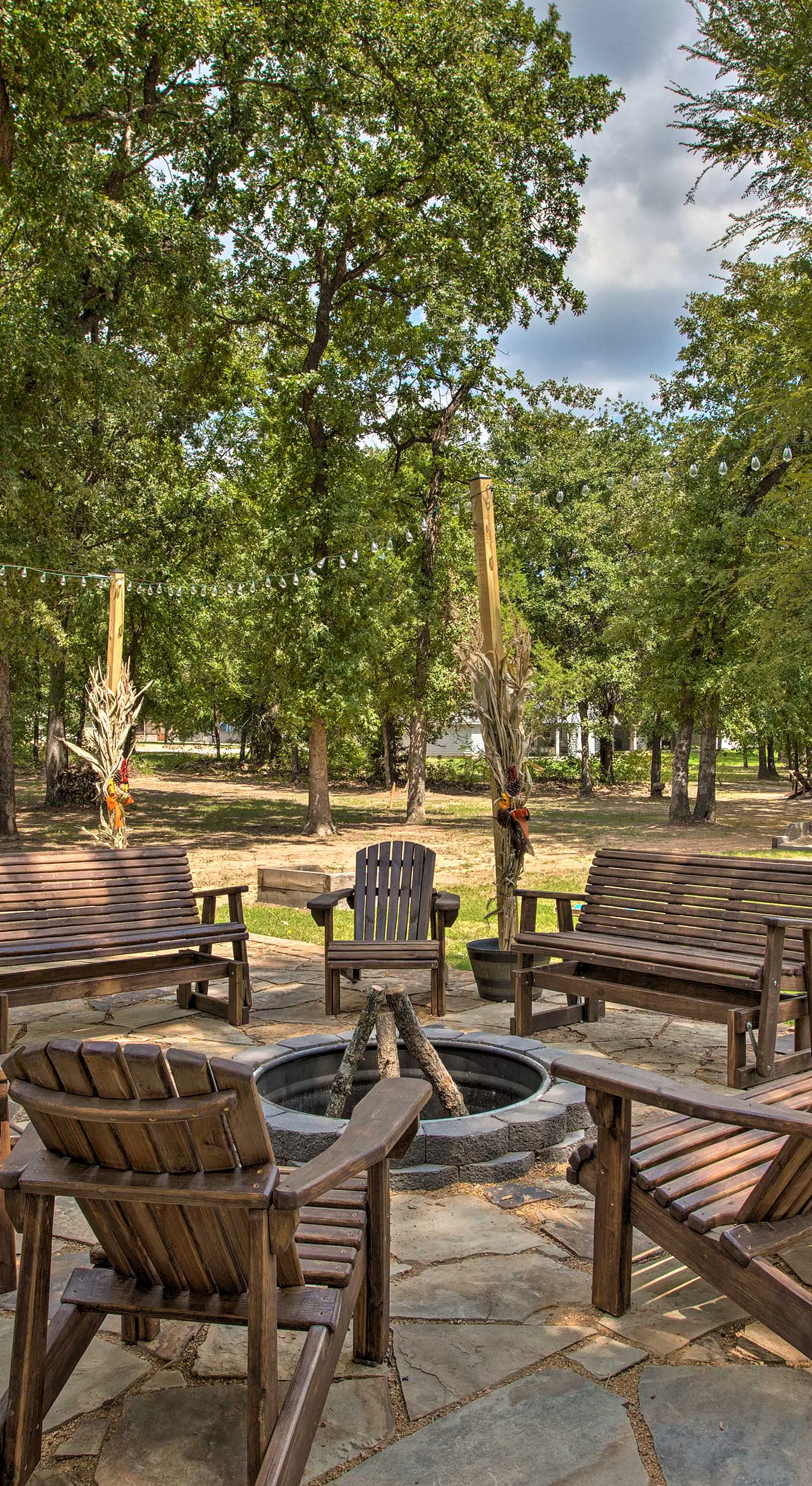 All-Encompassing Family Retreat Near Lake Texoma!