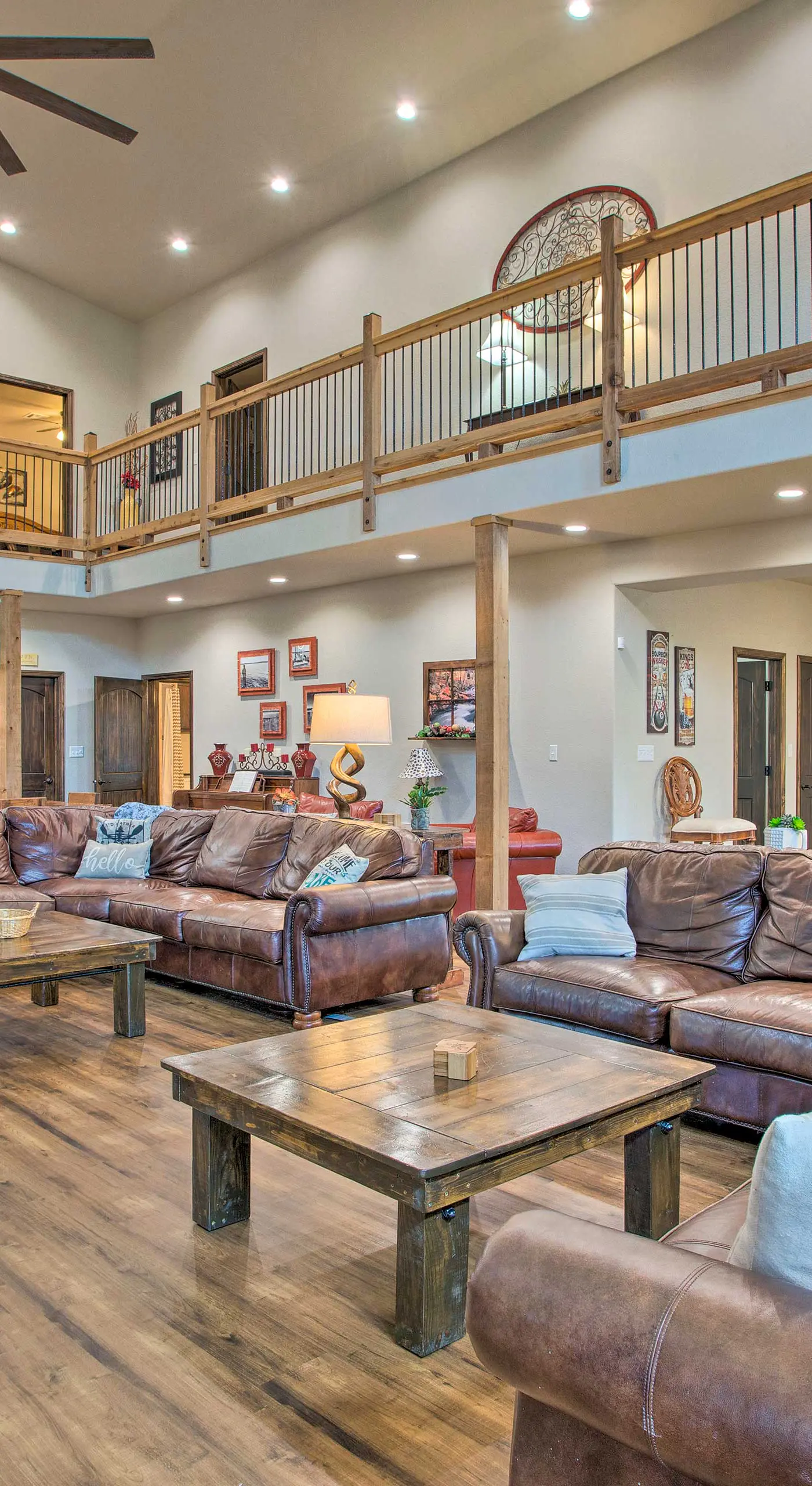 All-Encompassing Family Retreat Near Lake Texoma!