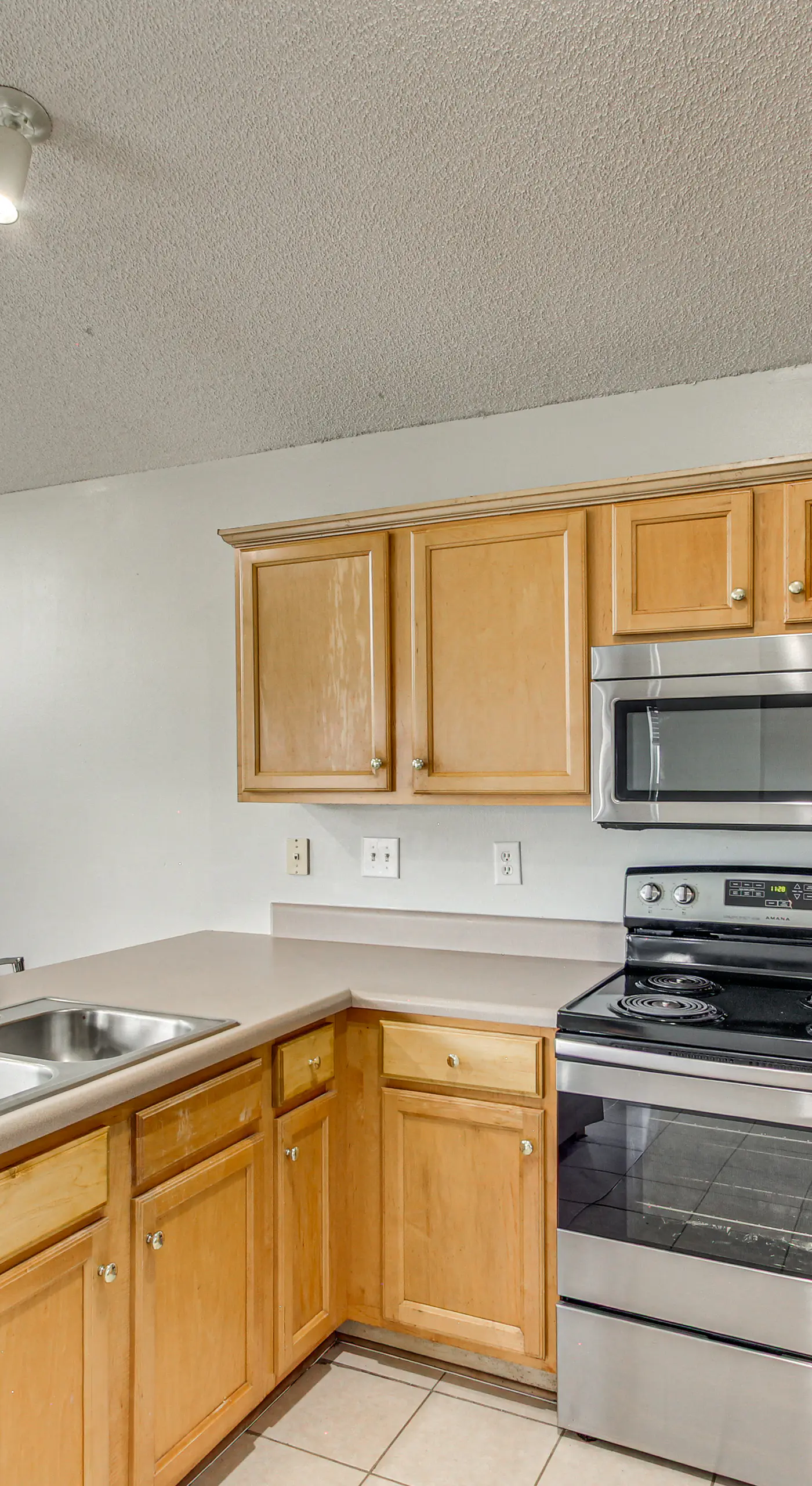 Explore Gulfport Beaches: Family Home w/ Yard