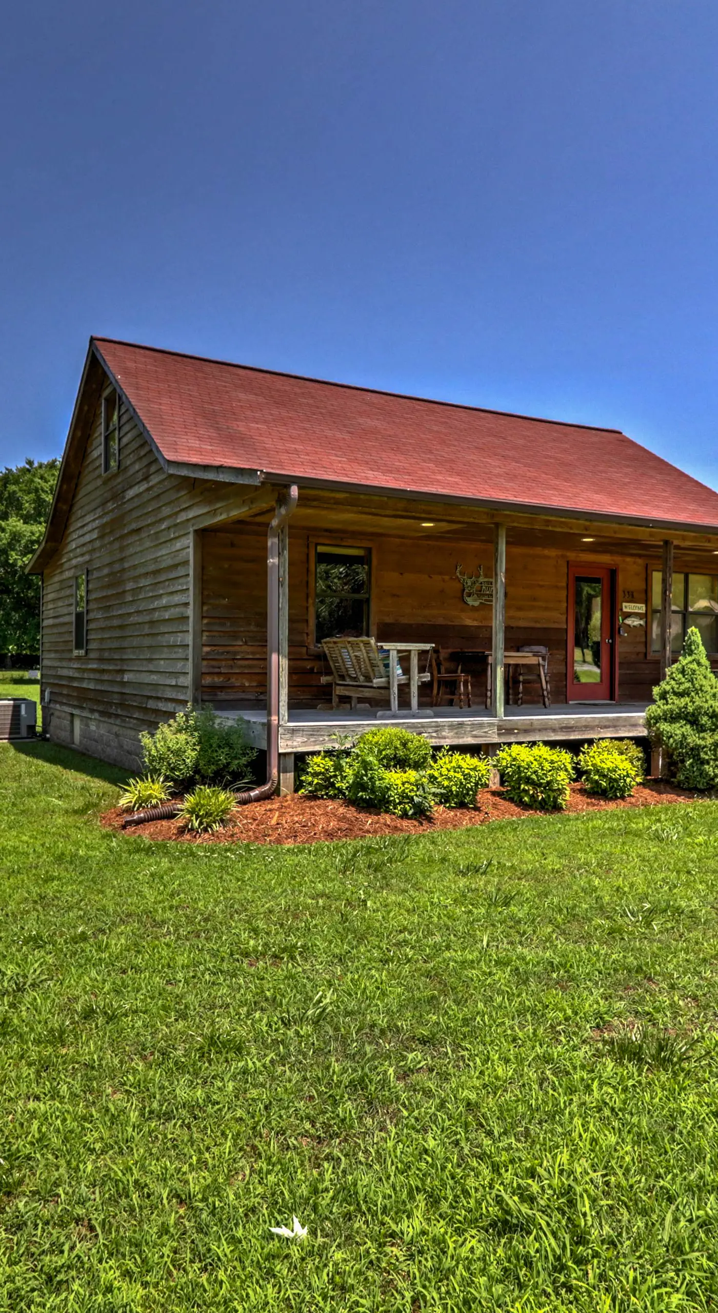 Dream Valley Mountain View Cabin w/ Covered Porch!