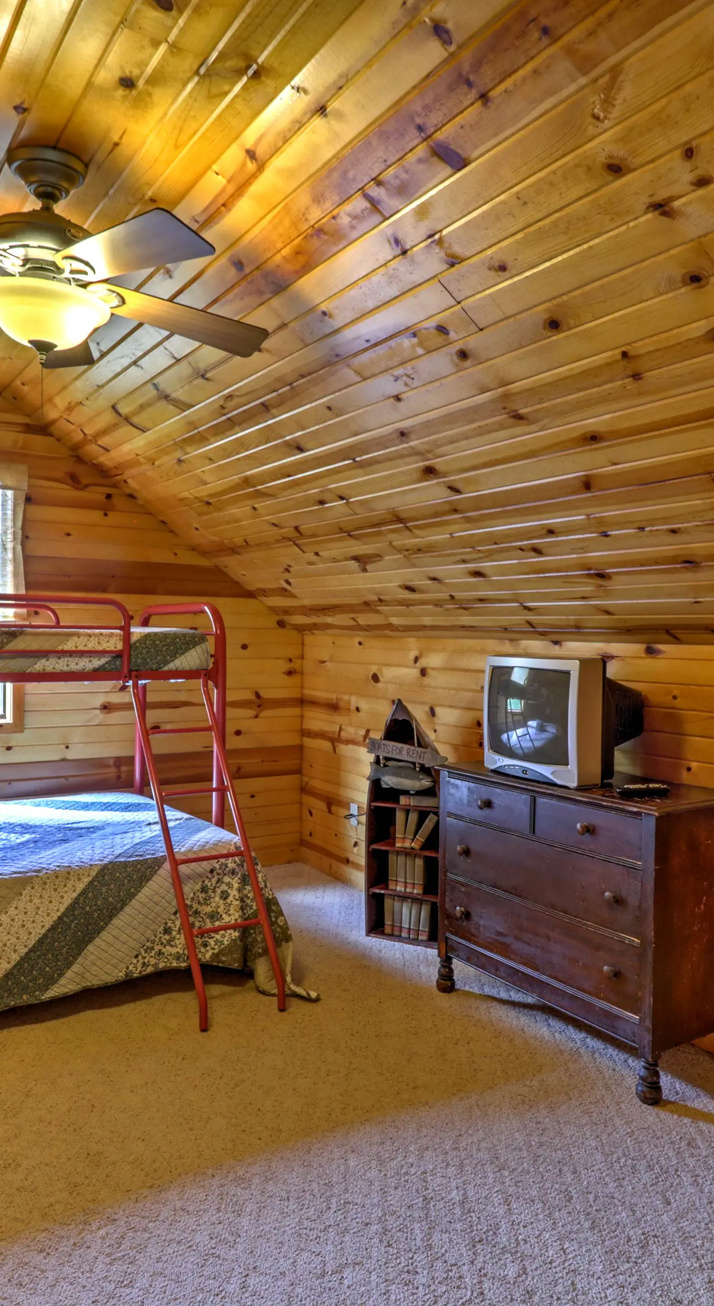Dream Valley Mountain View Cabin w/ Covered Porch!