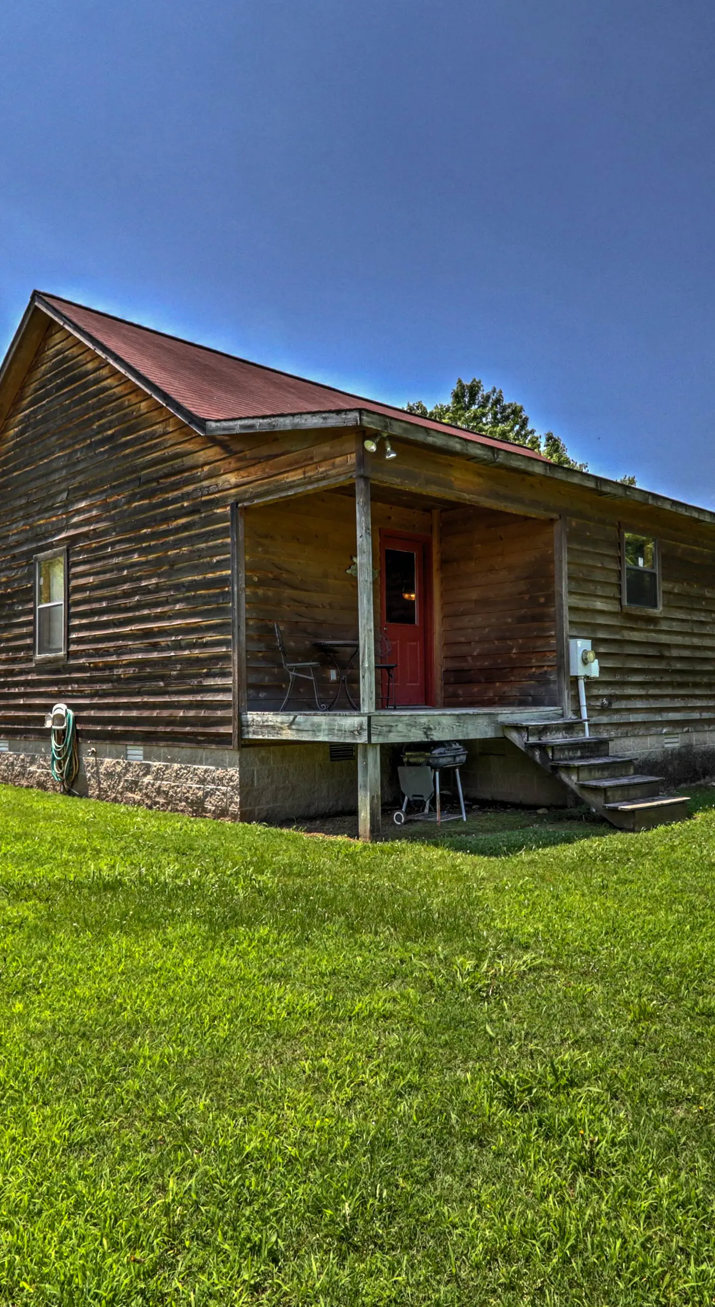 Dream Valley Mountain View Cabin w/ Covered Porch!