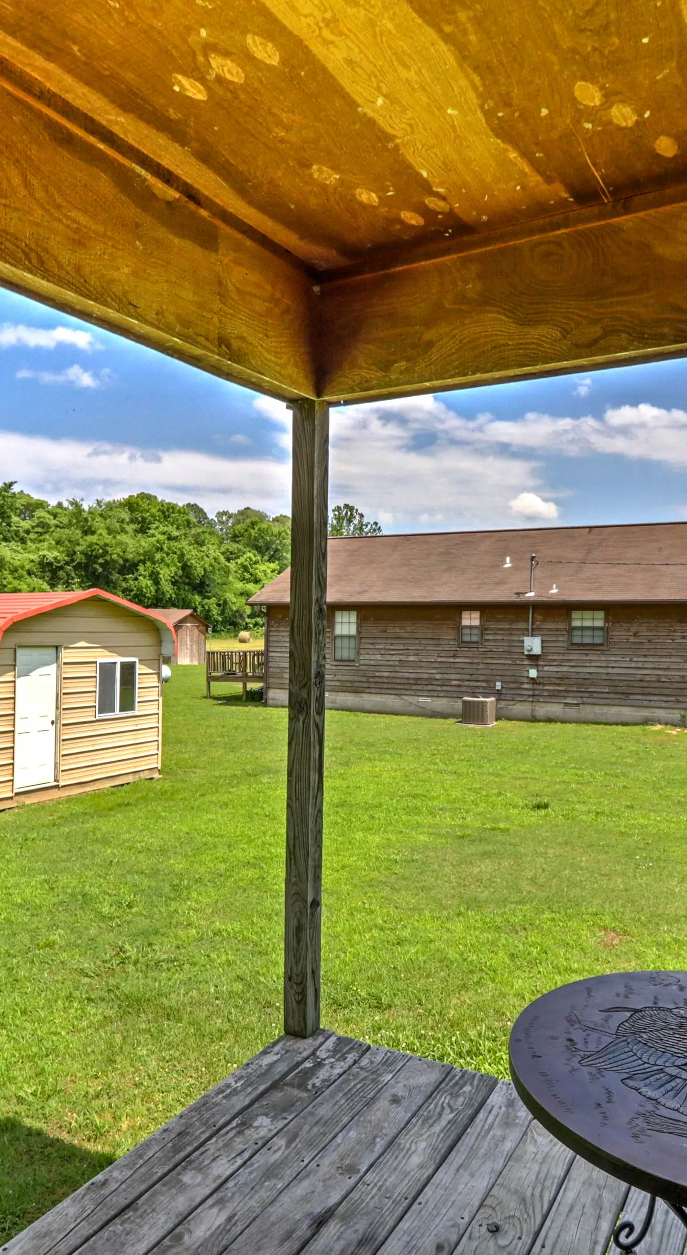 Dream Valley Mountain View Cabin w/ Covered Porch!