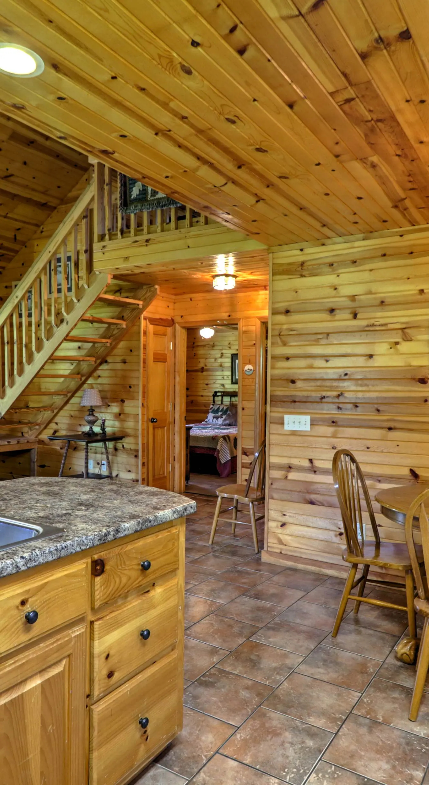 Dream Valley Mountain View Cabin w/ Covered Porch!