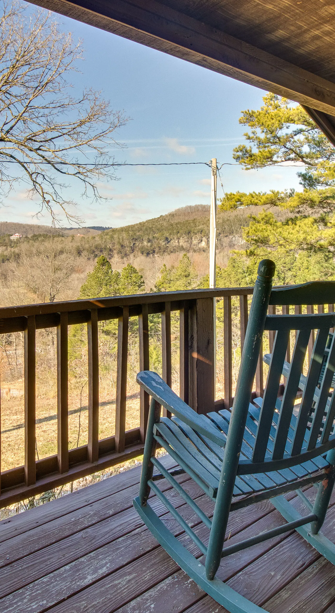 Fish, Hike & Unwind: Getaway in Mountain View!