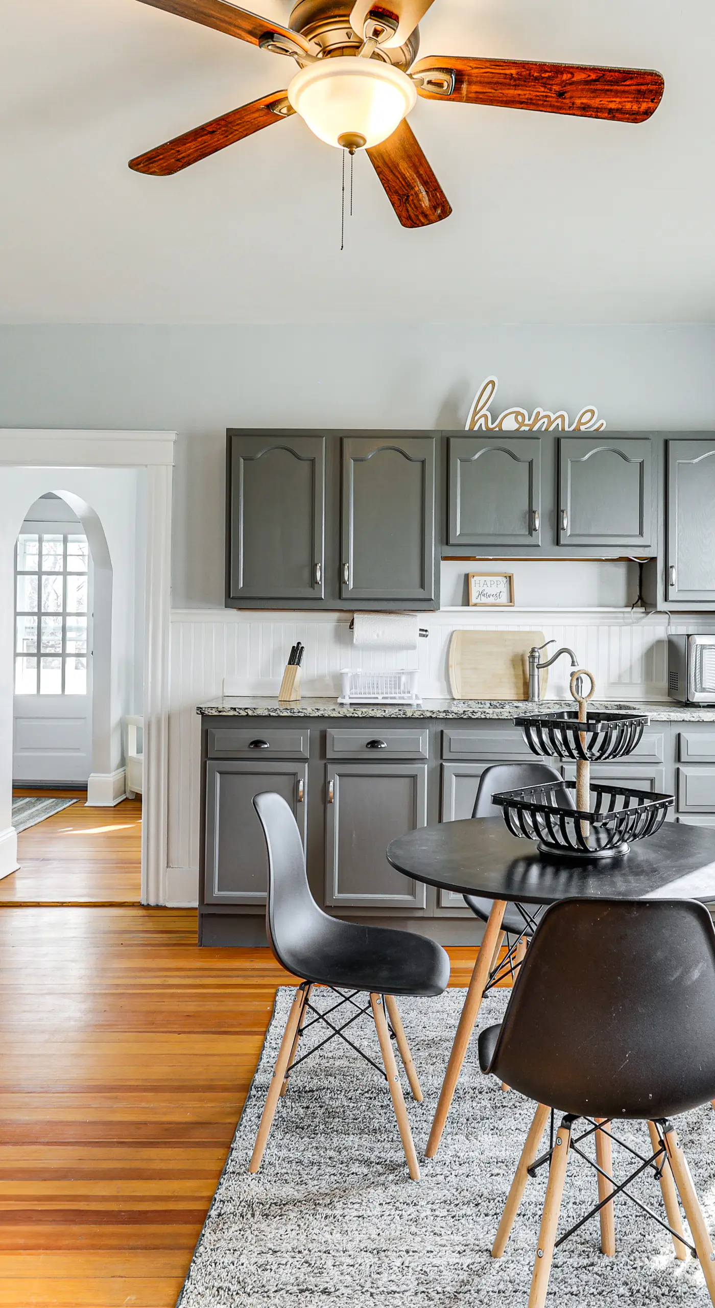 5 Mi to Brown U: Pet-Friendly Apt, Walk to Dining!