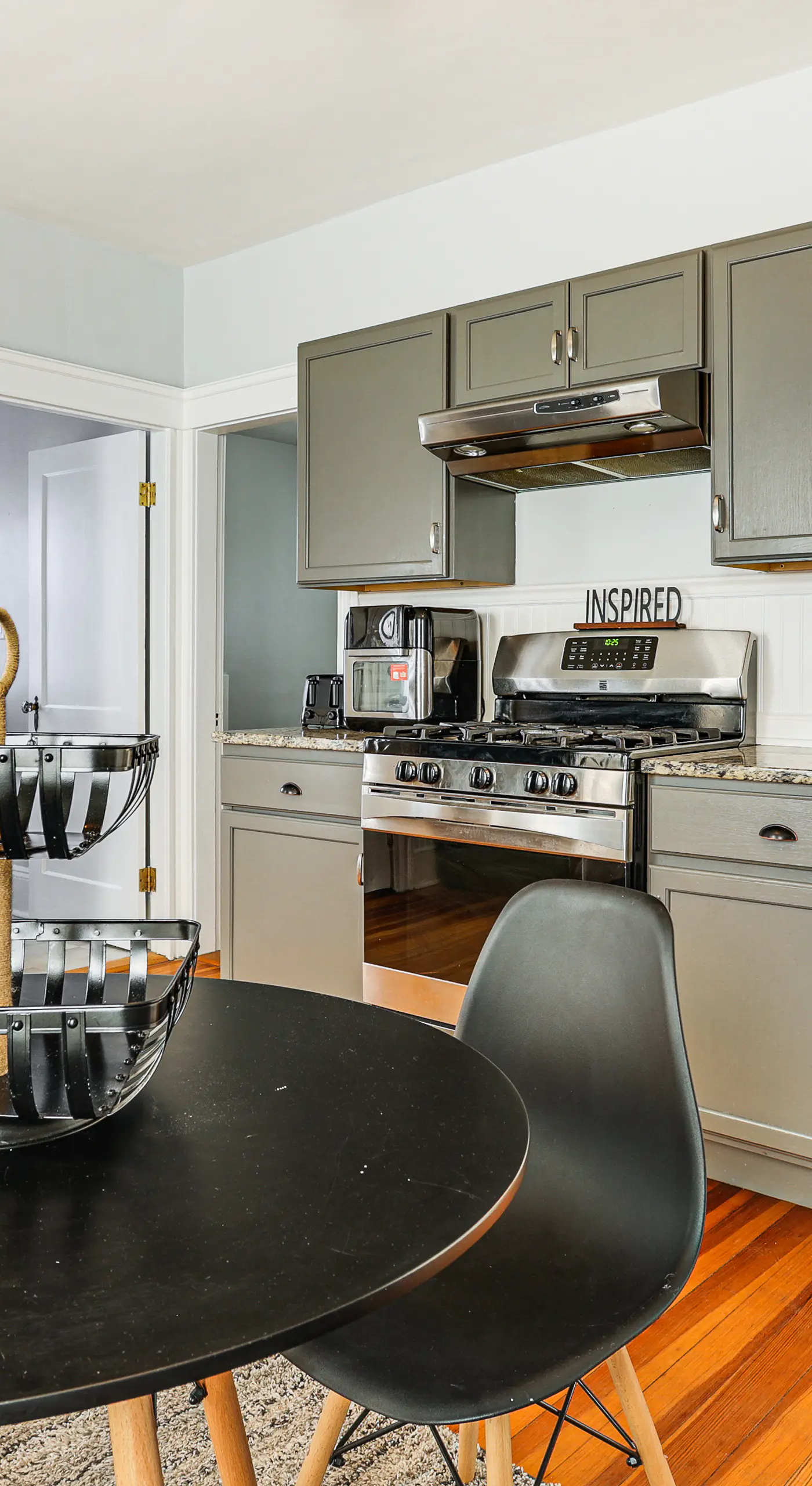 5 Mi to Brown U: Pet-Friendly Apt, Walk to Dining!