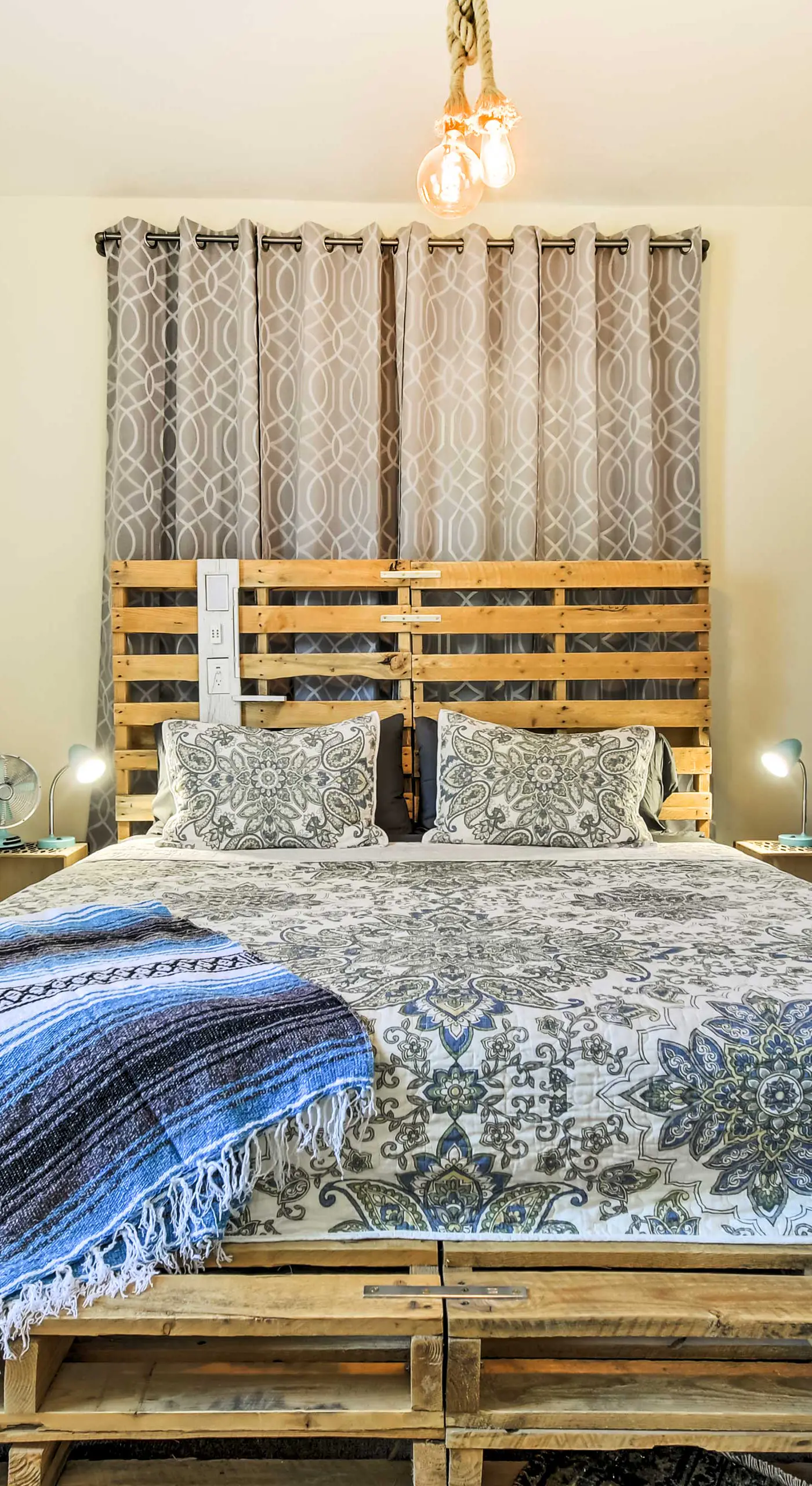 Walk to Dtwn Shops & Eats: Sturgeon Bay Retreat