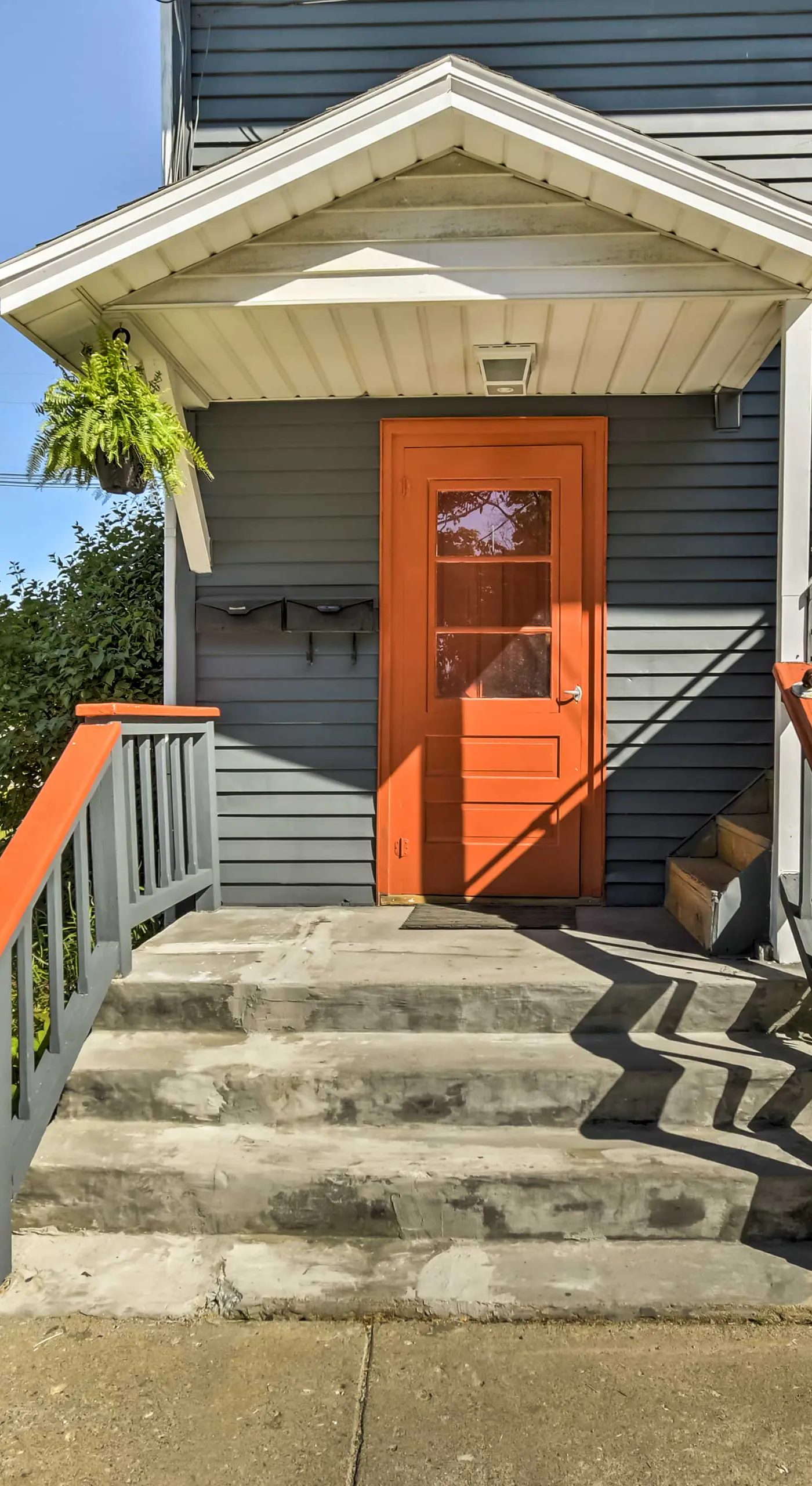 Walk to Dtwn Shops & Eats: Sturgeon Bay Retreat