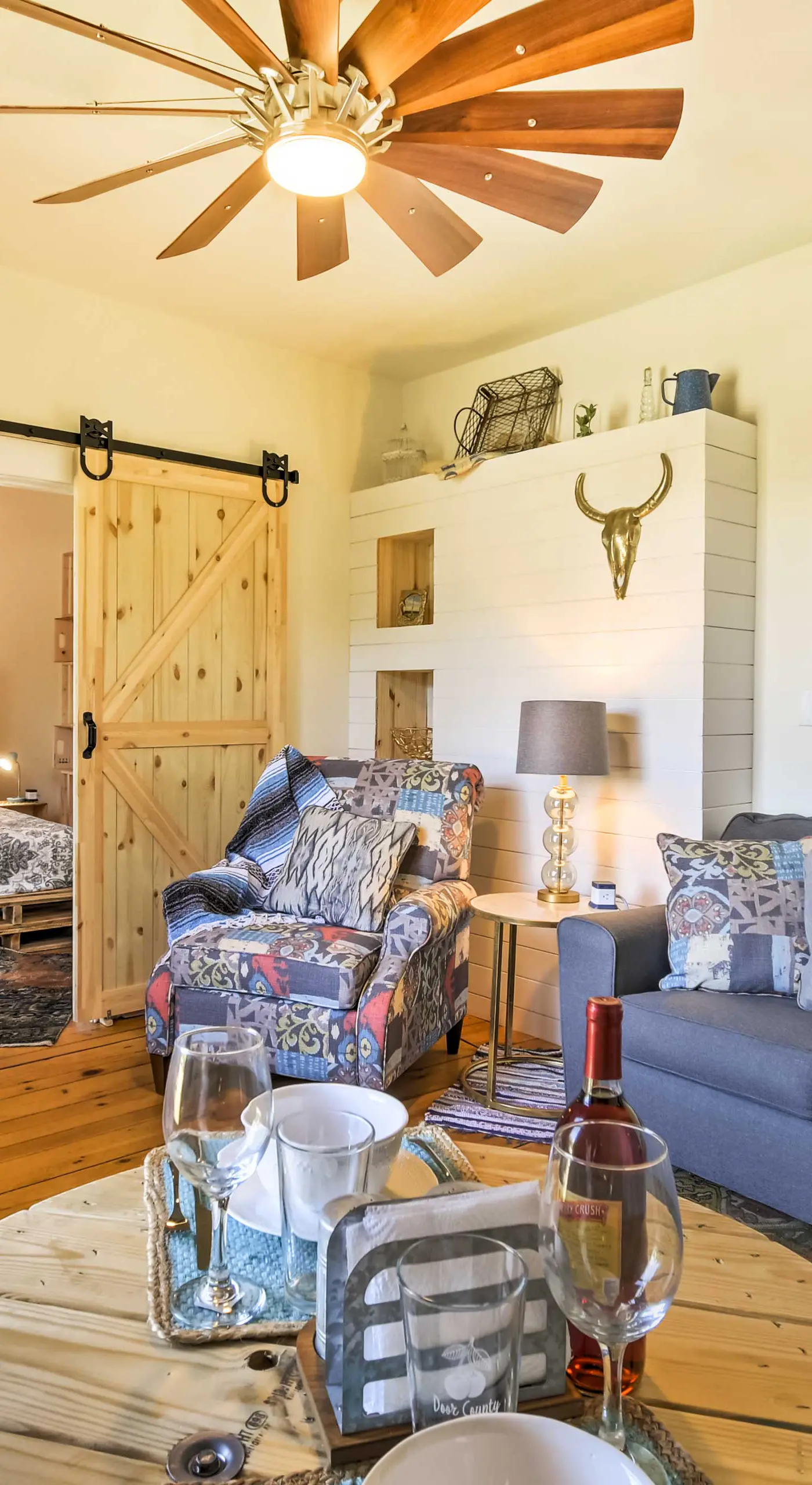 Walk to Dtwn Shops & Eats: Sturgeon Bay Retreat