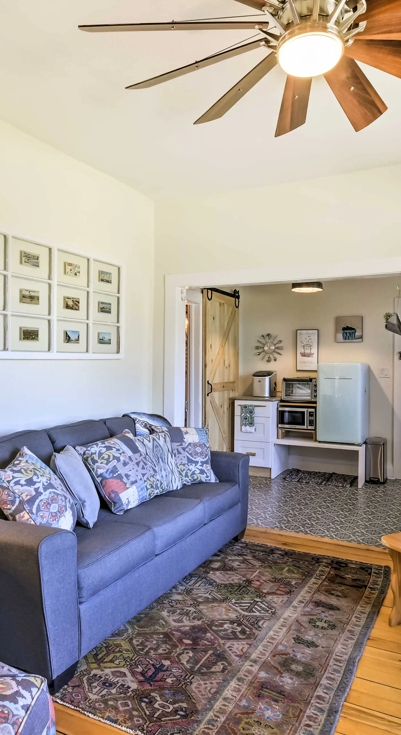 Walk to Dtwn Shops & Eats: Sturgeon Bay Retreat