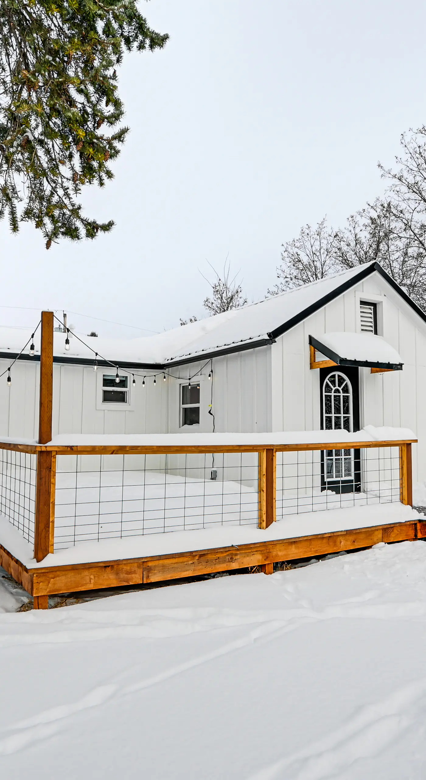 1 Mi to Main Street Polson: Updated Home w/ Deck!
