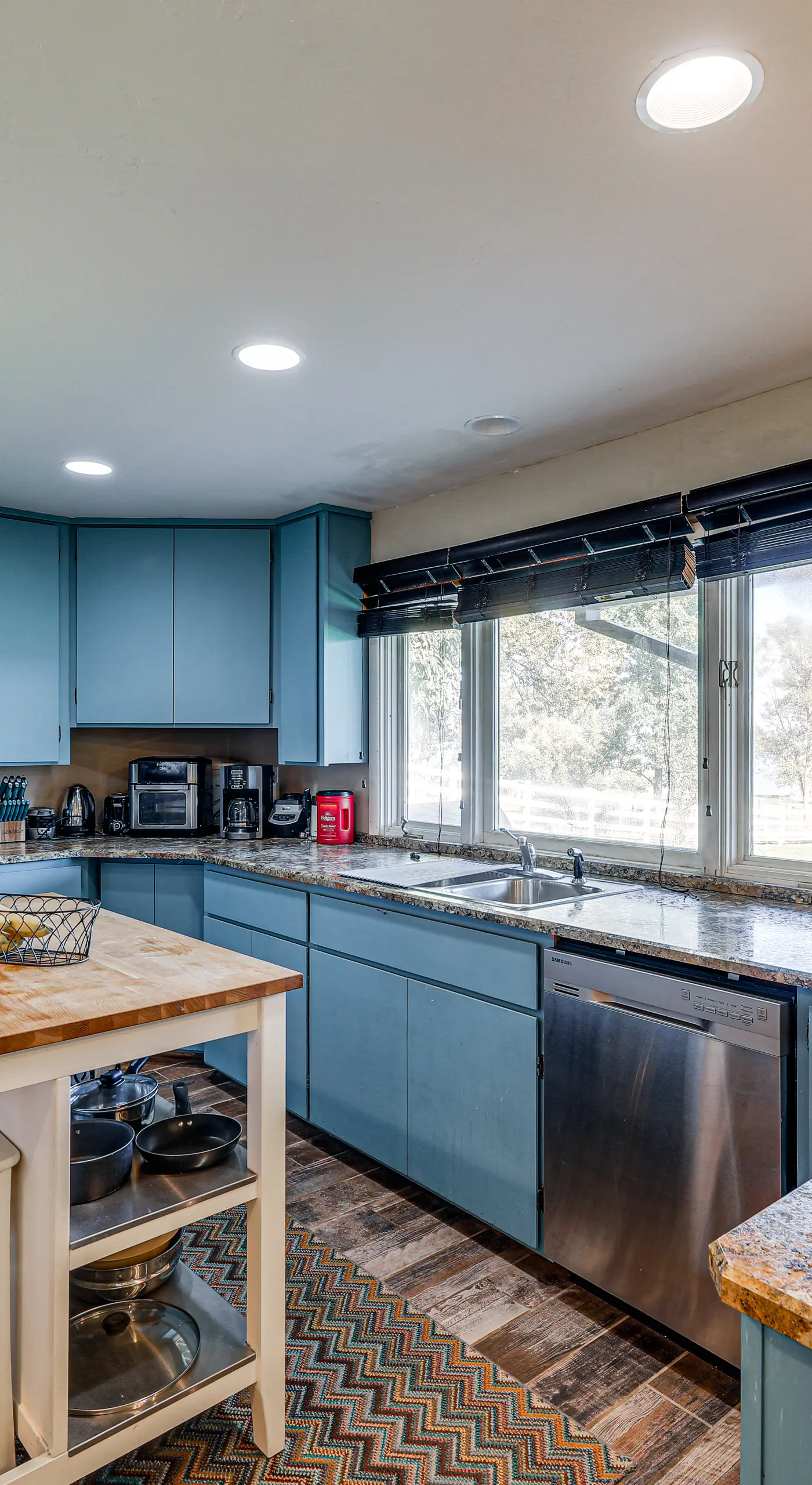 Hot Tub, Views & Private Dock: Polson Haven!