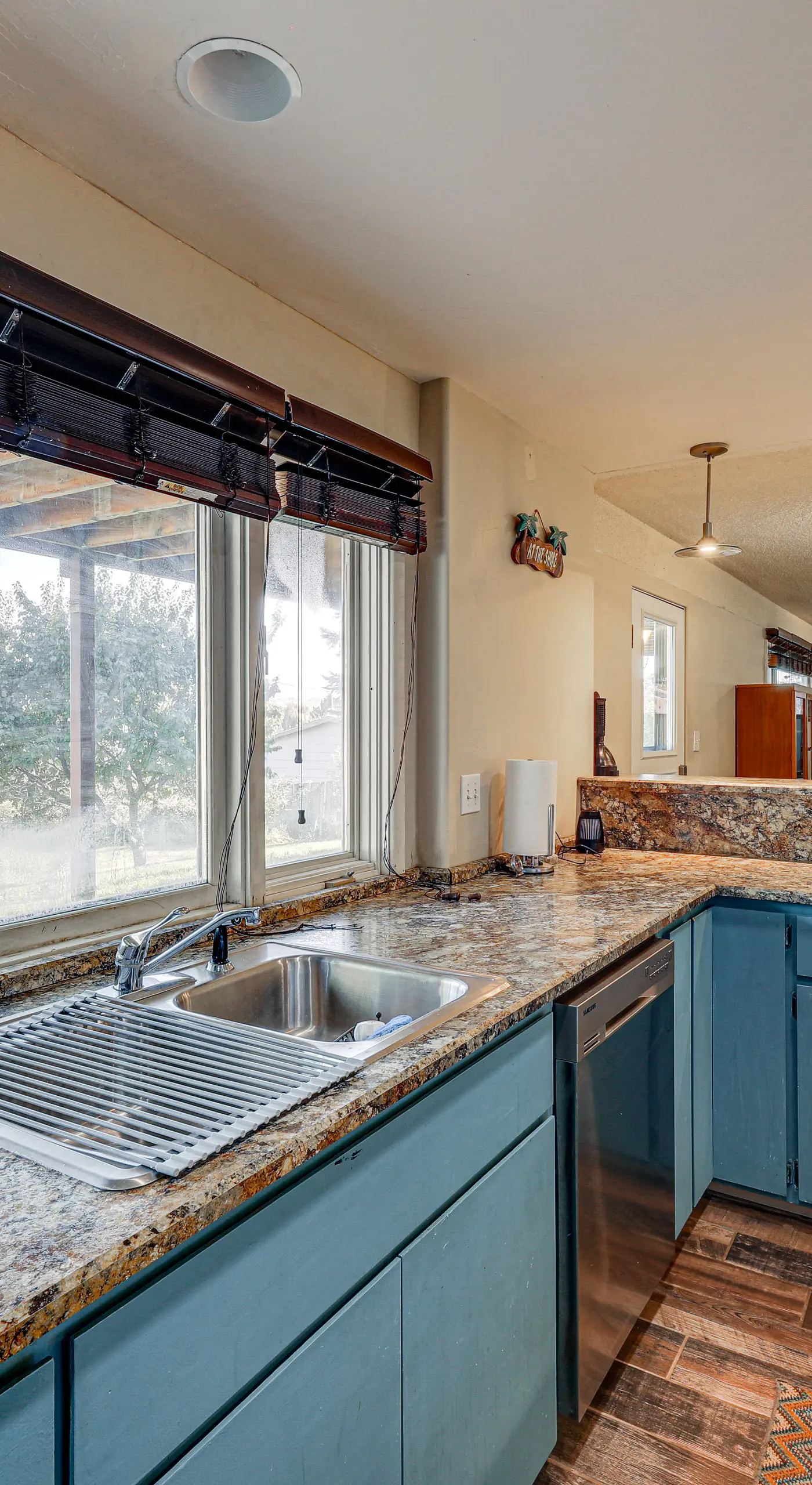 Hot Tub, Views & Private Dock: Polson Haven!