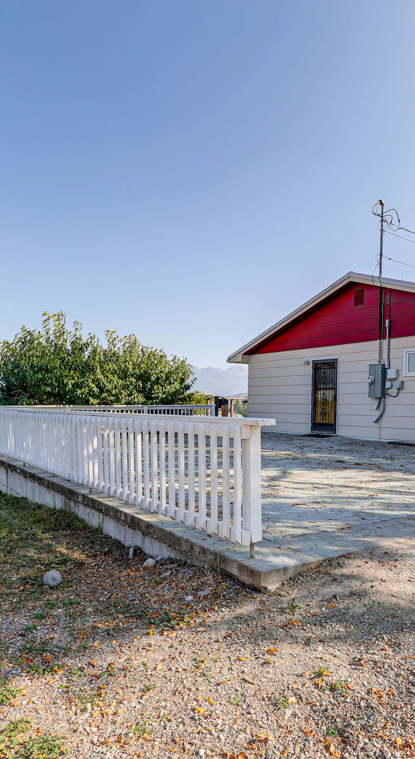 Hot Tub, Views & Private Dock: Polson Haven!