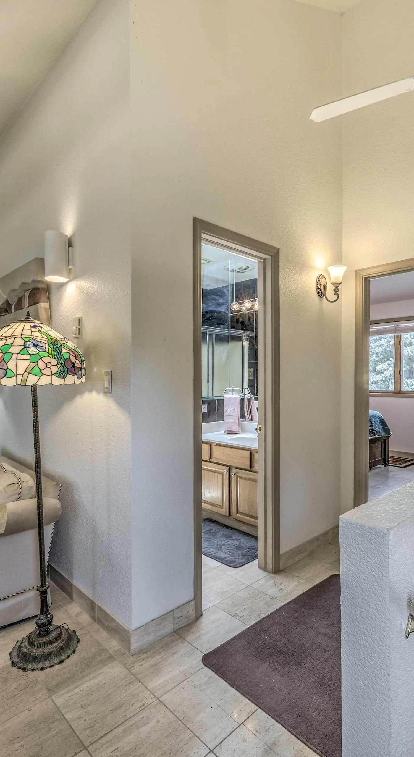 Cozy Cloudcroft Townhome ~ 1 Mi to Burro Ave!