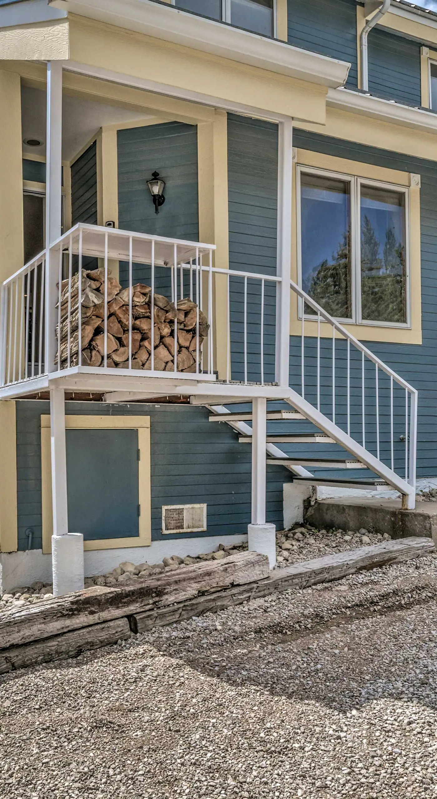 Cozy Cloudcroft Townhome ~ 1 Mi to Burro Ave!