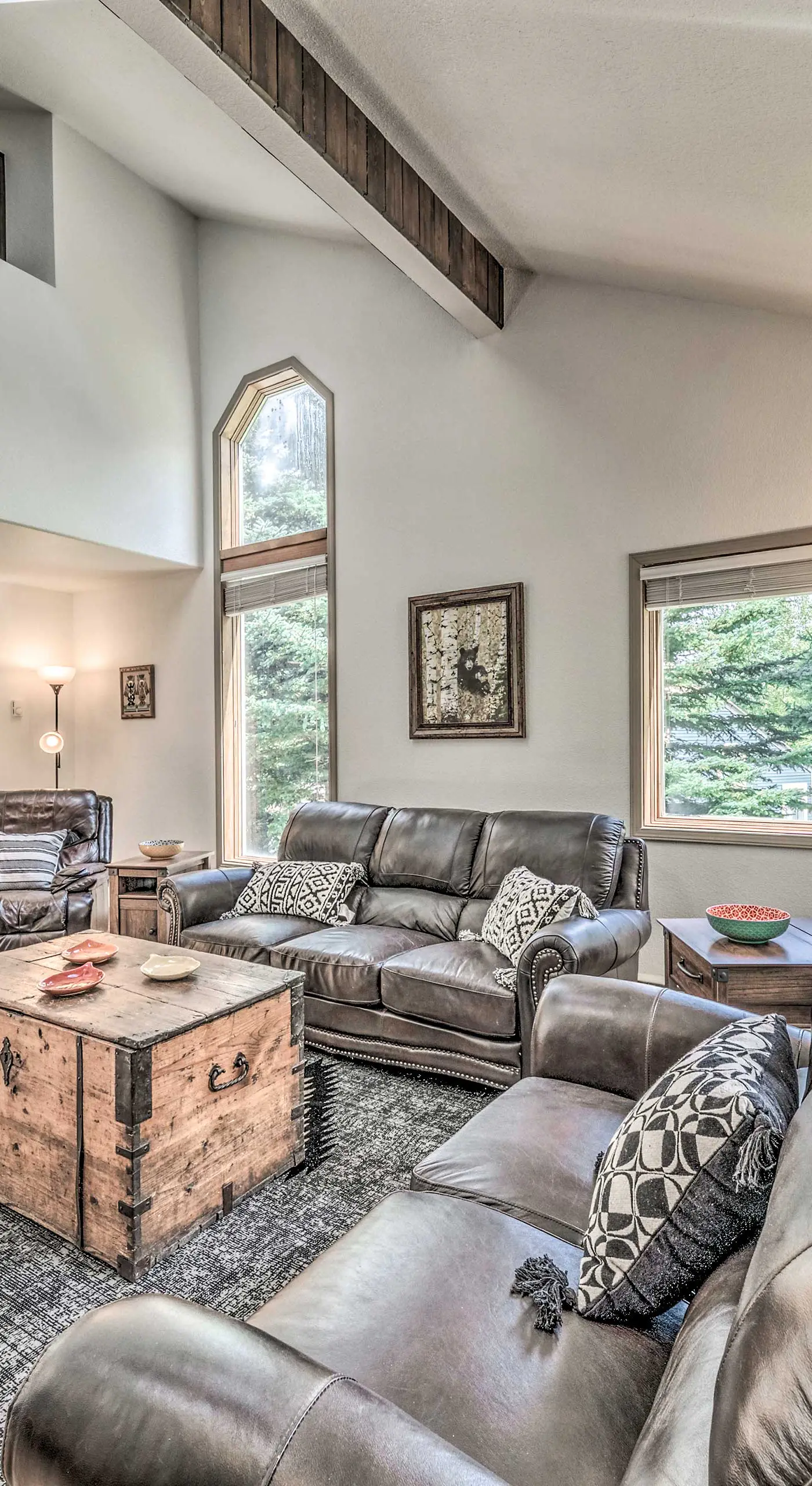 Cozy Cloudcroft Townhome ~ 1 Mi to Burro Ave!