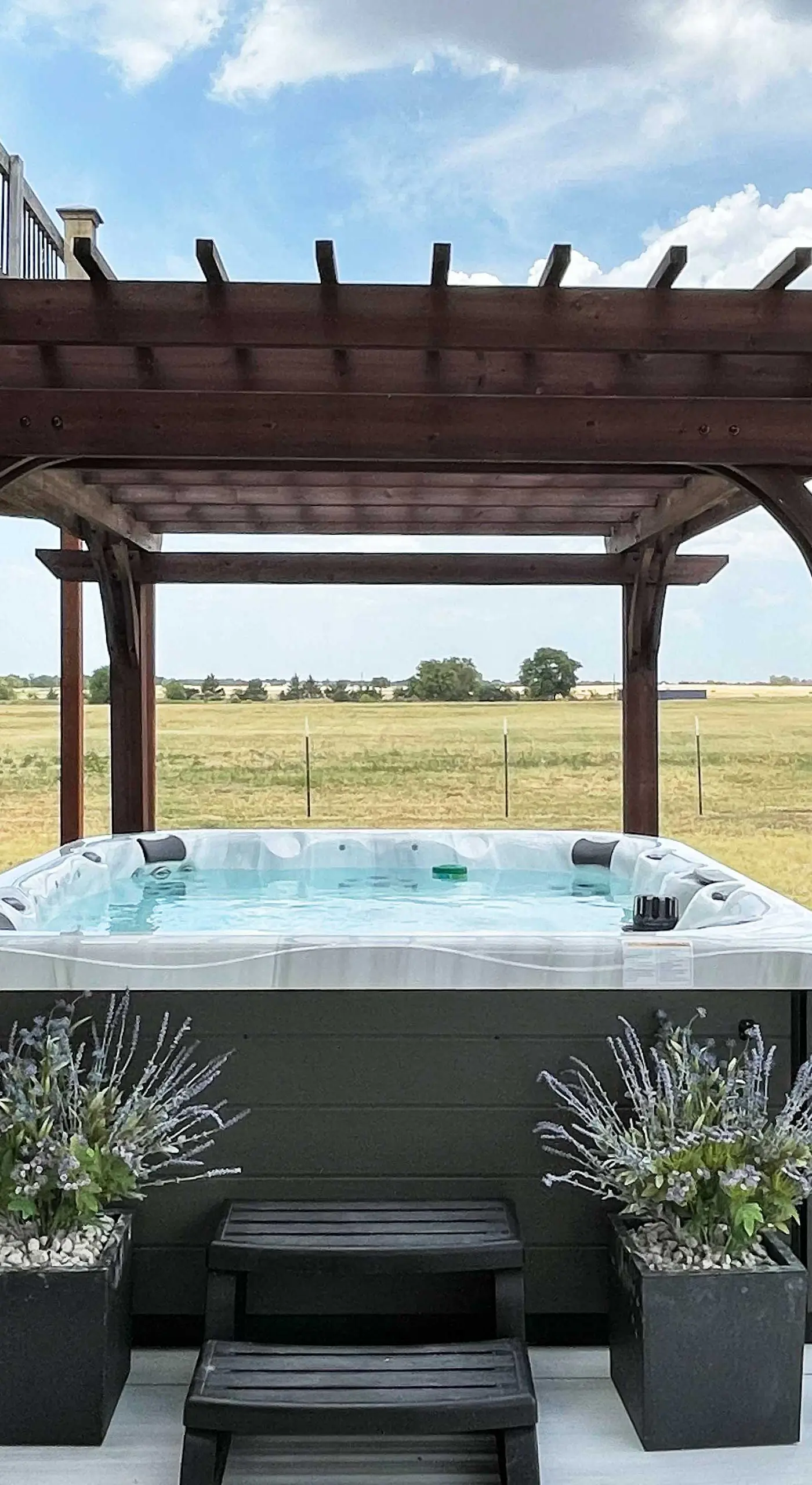 'The Copper Roost': Lake Texoma Escape w/ Hot Tub