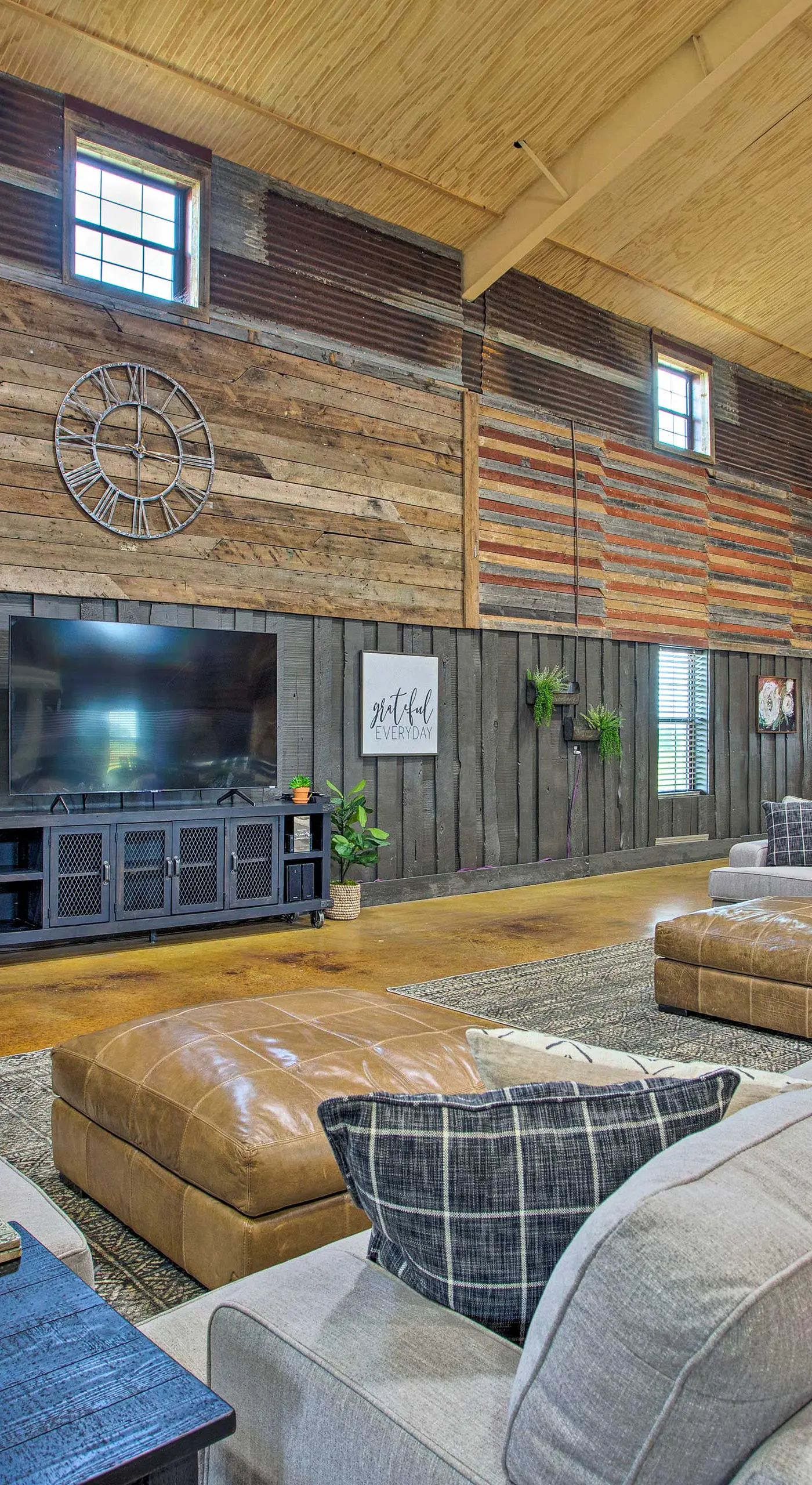 'The Copper Roost': Lake Texoma Escape w/ Hot Tub