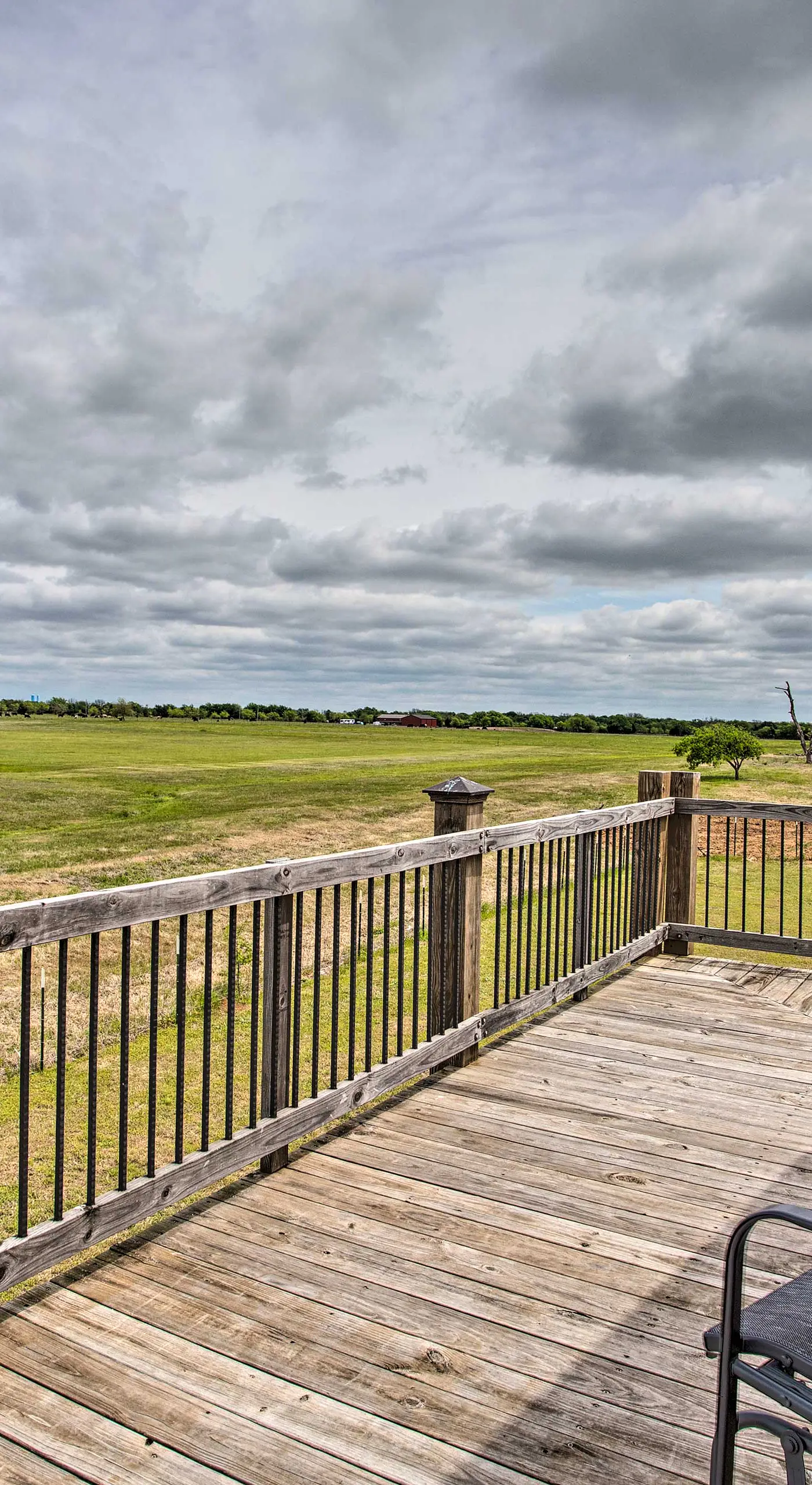 'The Copper Roost': Lake Texoma Escape w/ Hot Tub