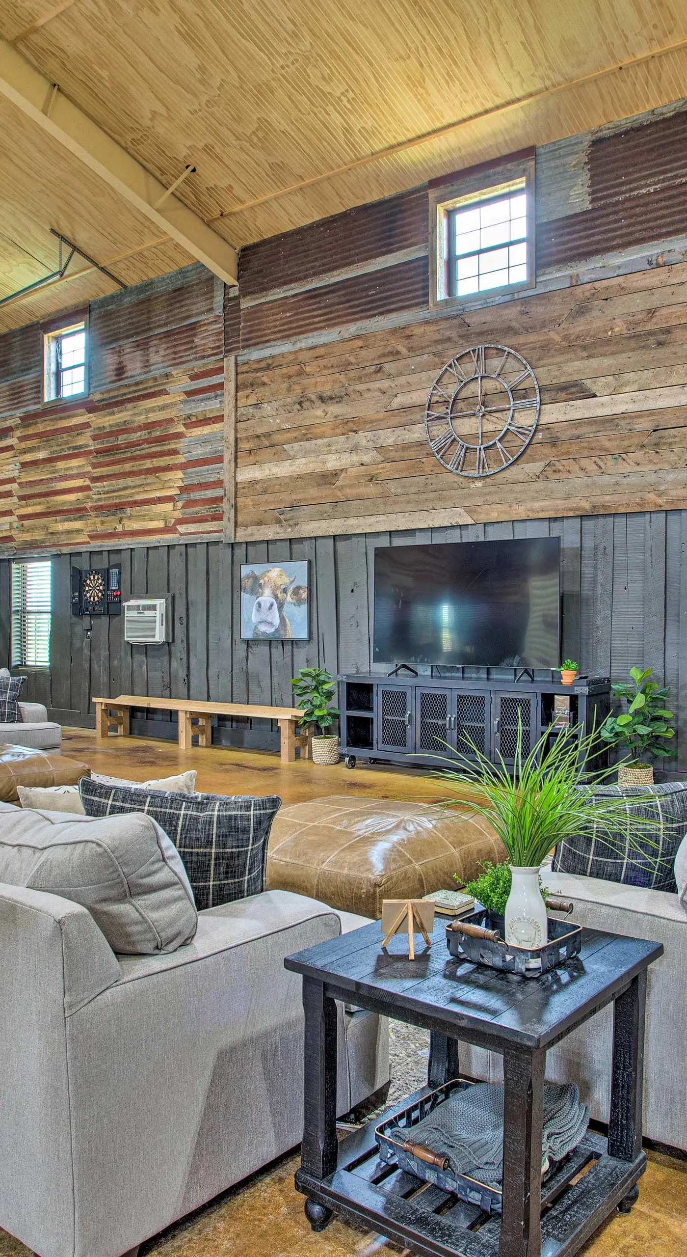 'The Copper Roost': Lake Texoma Escape w/ Hot Tub