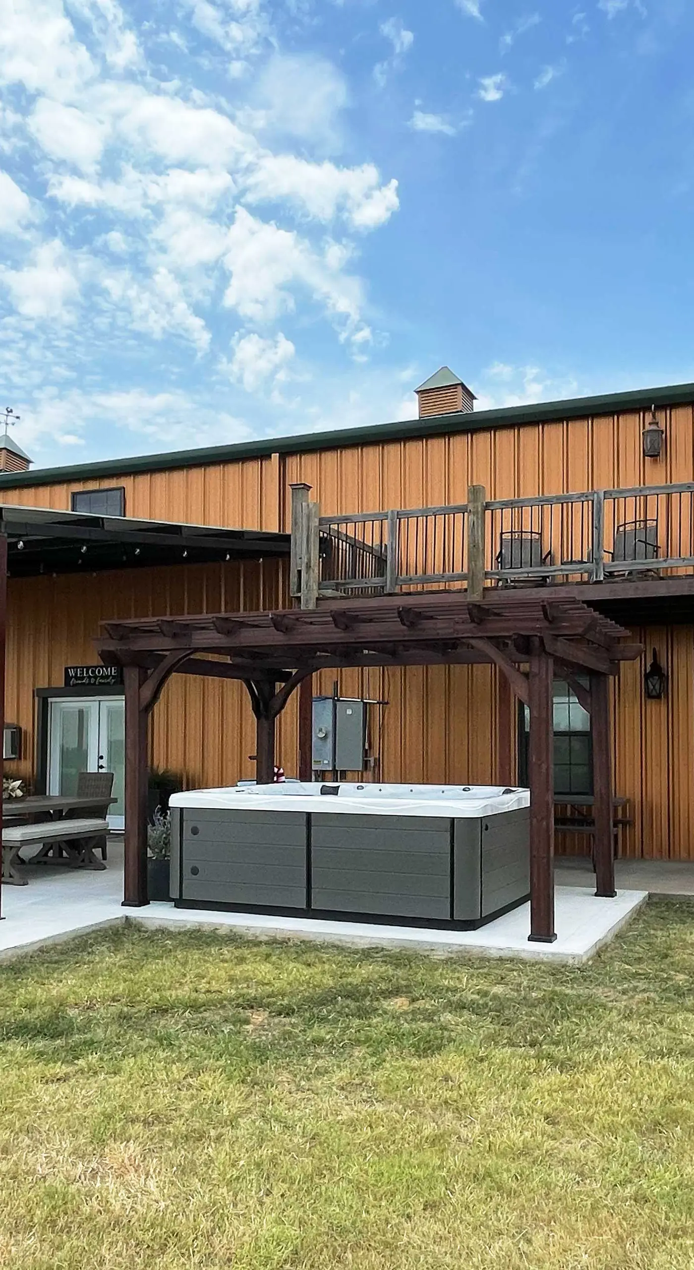 'The Copper Roost': Lake Texoma Escape w/ Hot Tub
