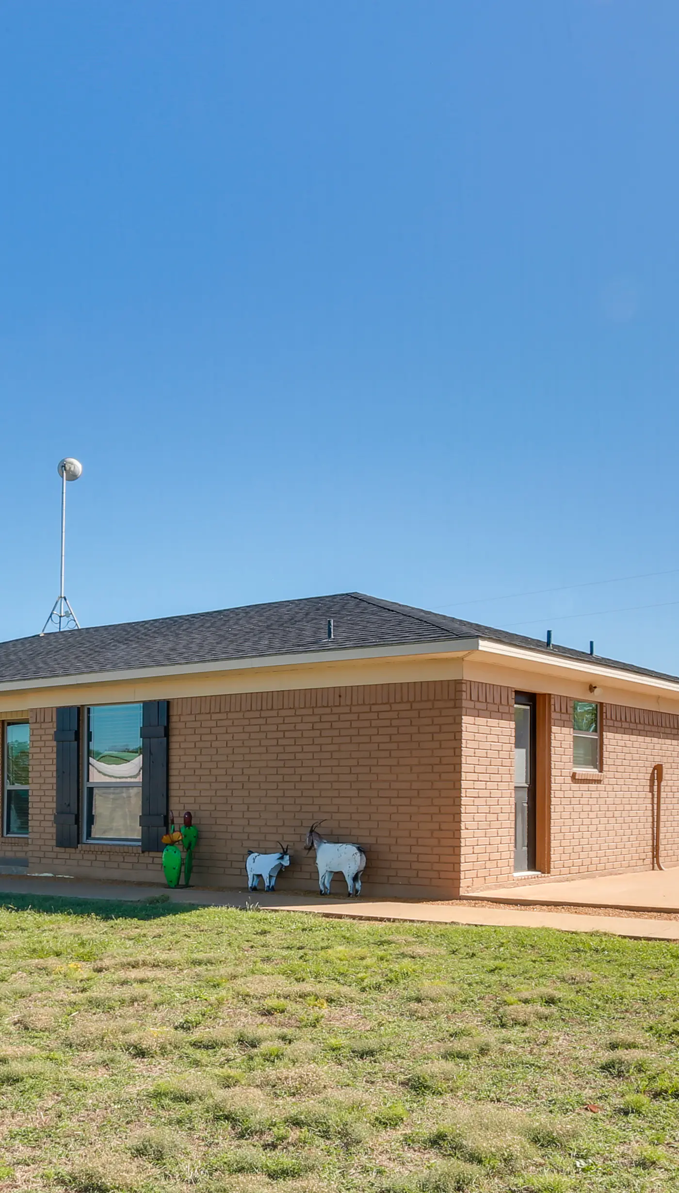 Ranch Getaway with Pool and Horse Stall Access!