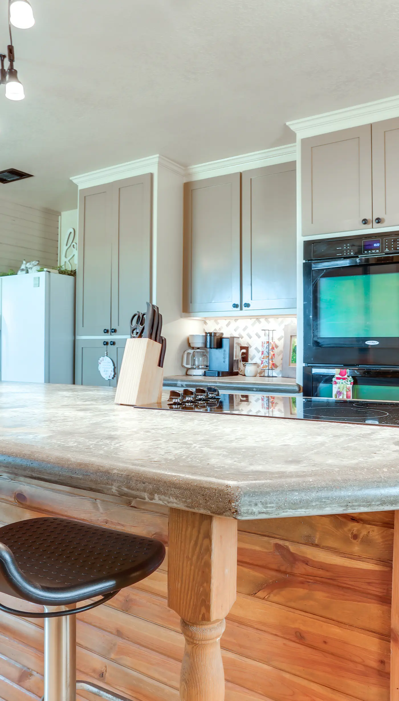Ranch Getaway with Pool and Horse Stall Access!