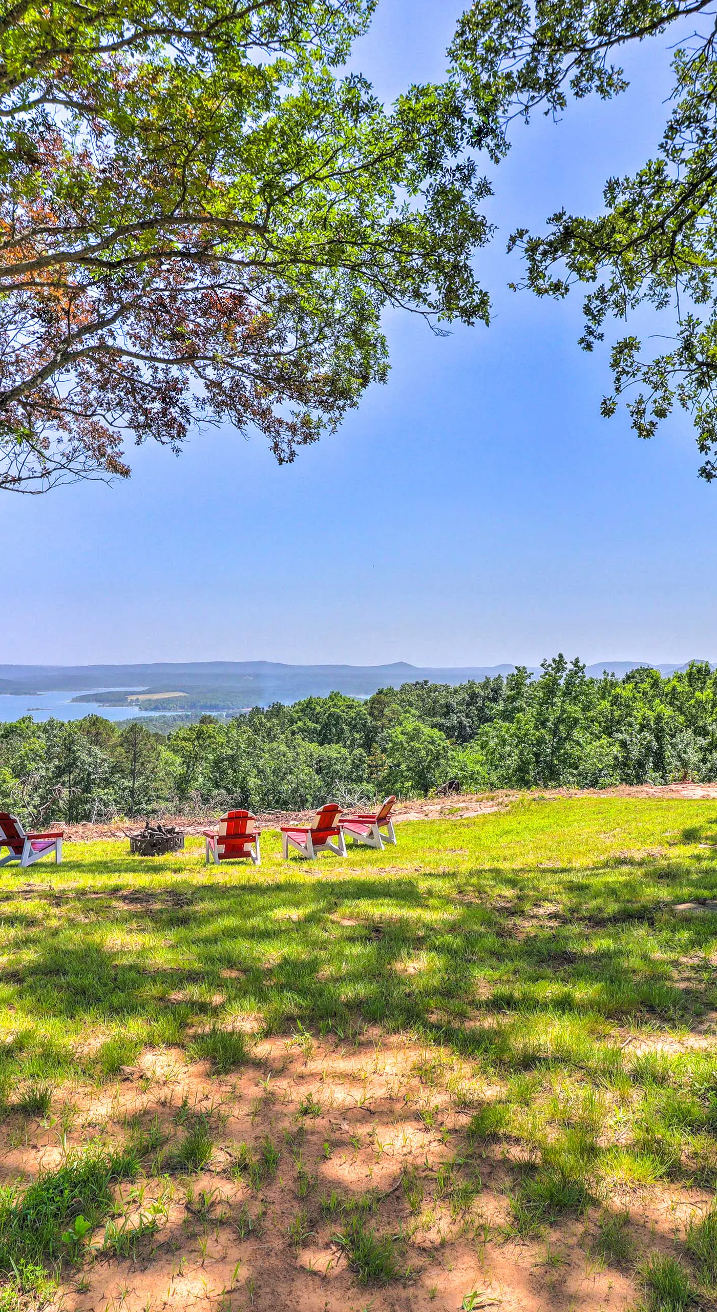 Lakeview Edgemont Escape w/ Fire Pit + Grill!