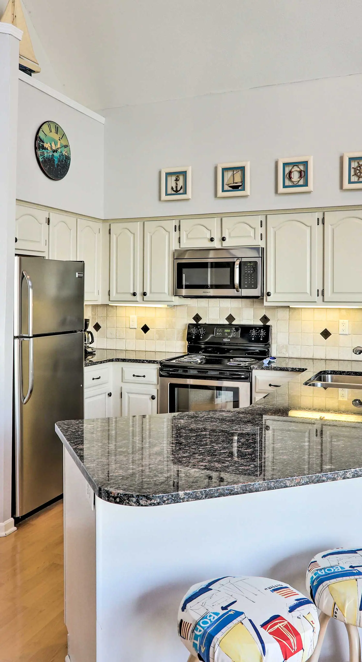 Family-Friendly Port Clinton Home w/ Private Deck