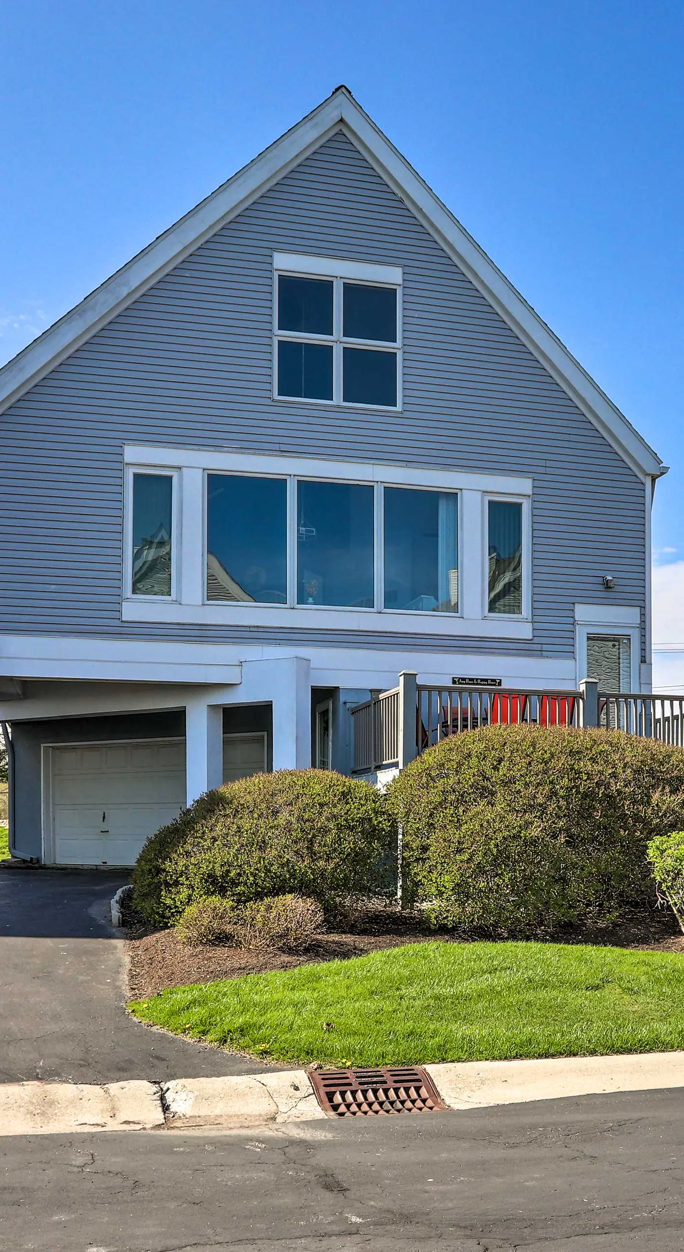 Family-Friendly Port Clinton Home w/ Private Deck