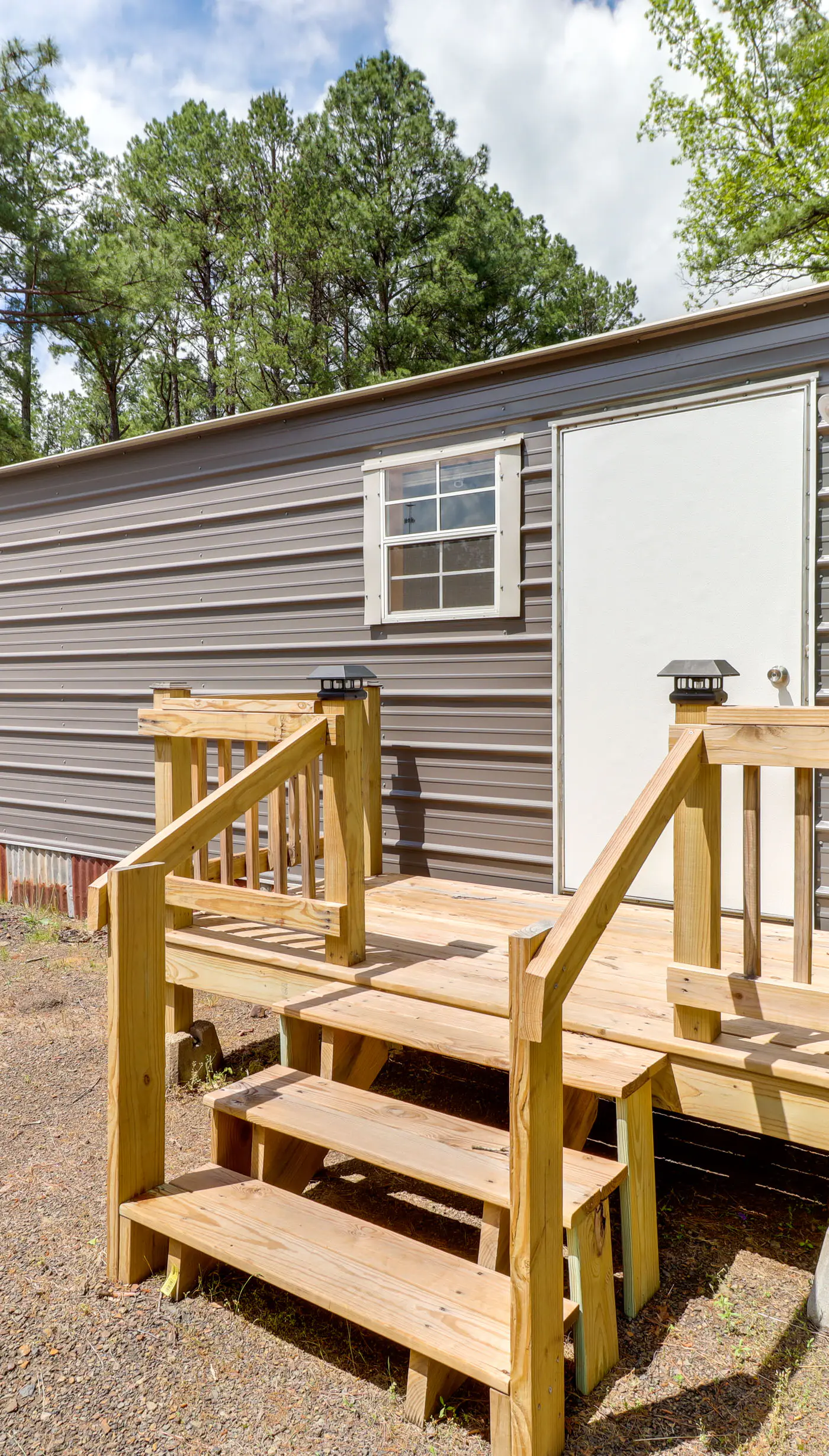 Higden Studio w/ Private Deck < 1 Mi to Lake!