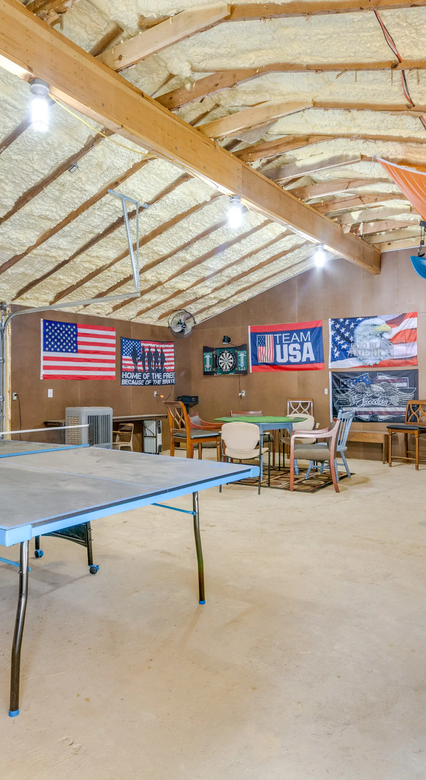 Higden Studio w/ Private Deck < 1 Mi to Lake!