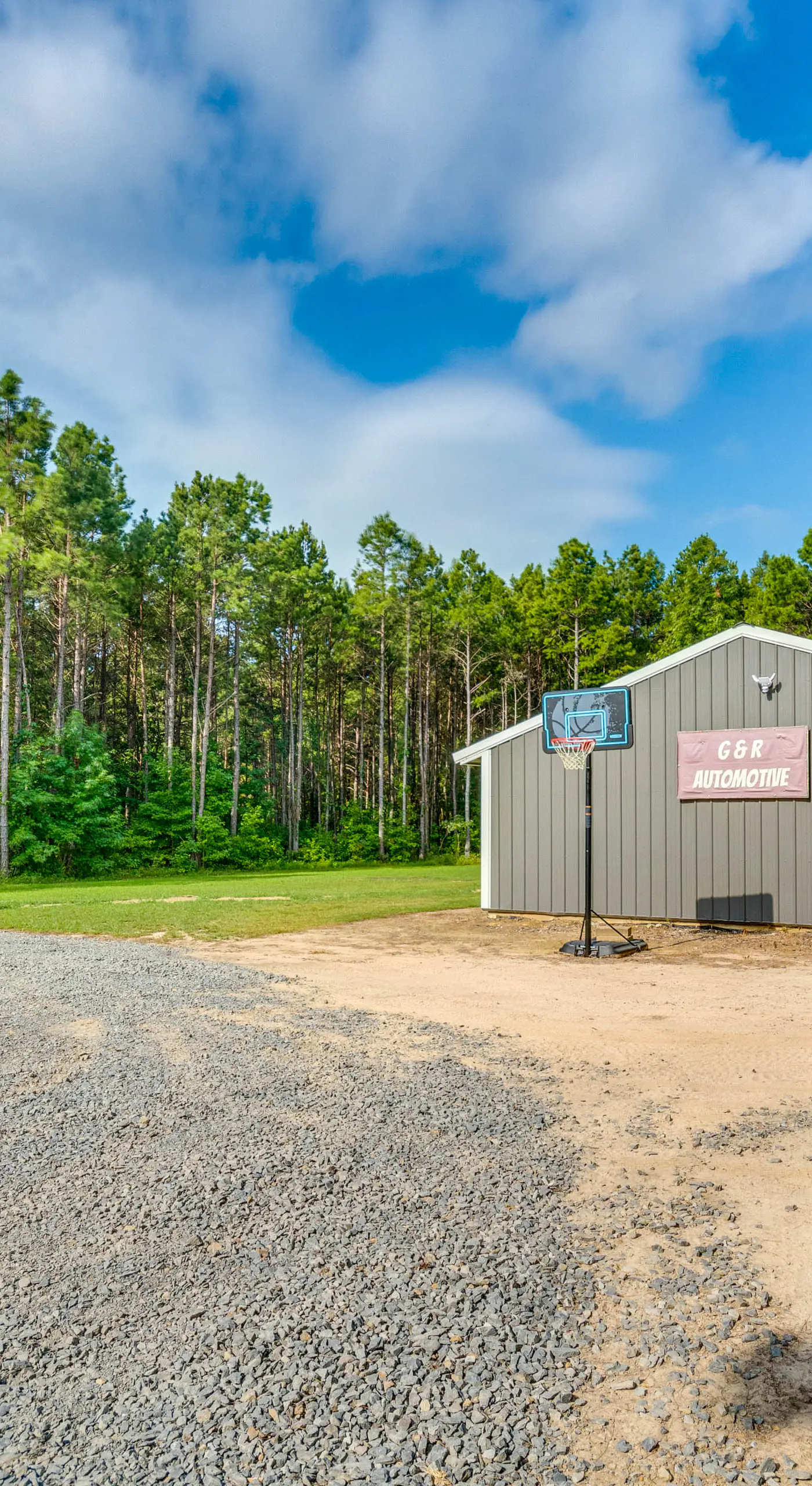 Higden Studio w/ Private Deck < 1 Mi to Lake!