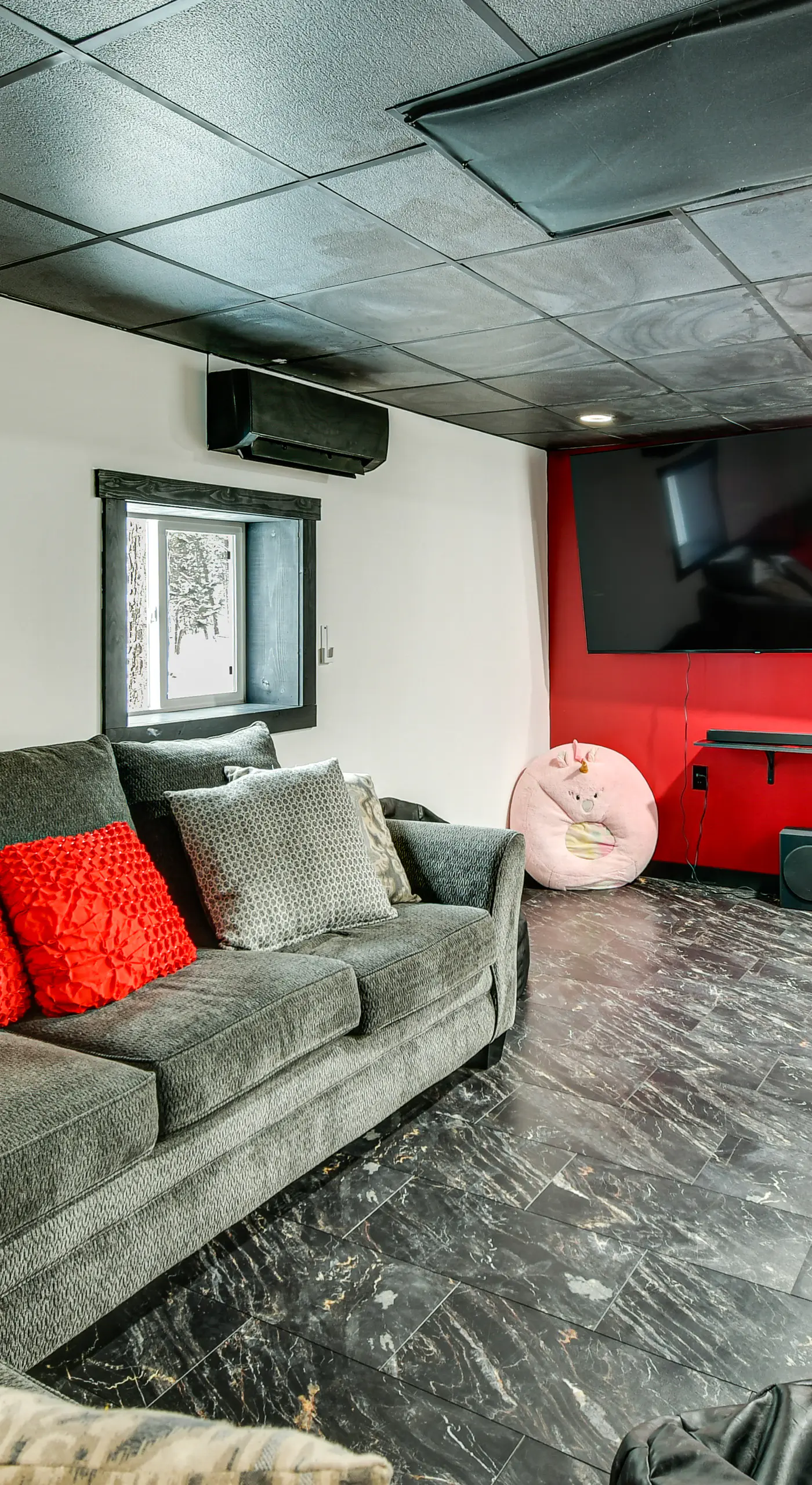 Home Theater & Hot Tub! Home Near Higgins Lake