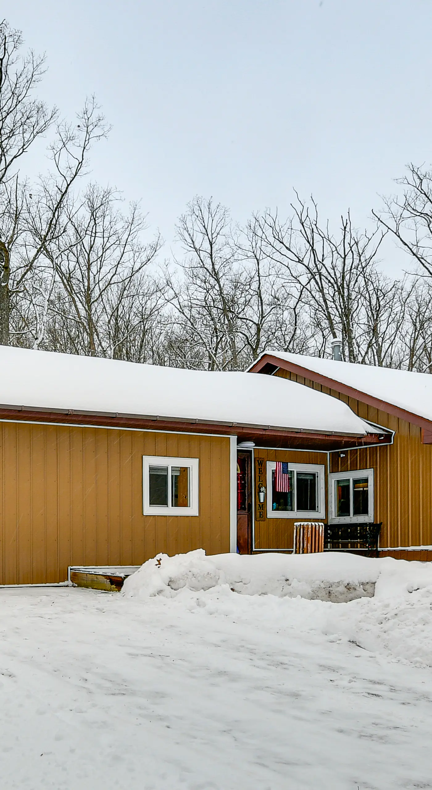 Home Theater & Hot Tub! Home Near Higgins Lake