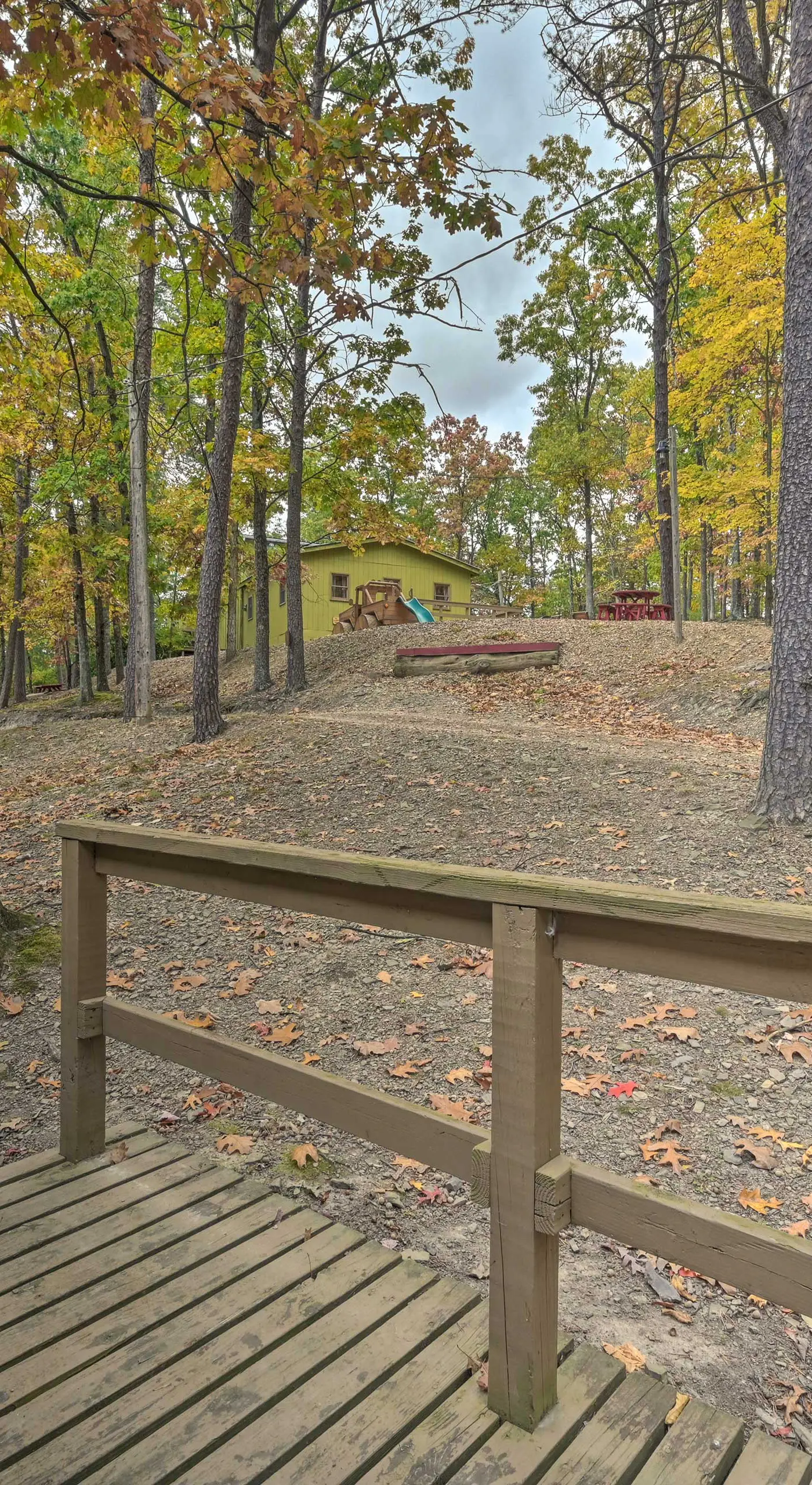 1 Mi to Raystown Lake: 'Wyatt Earp Cabin' w/ Deck!
