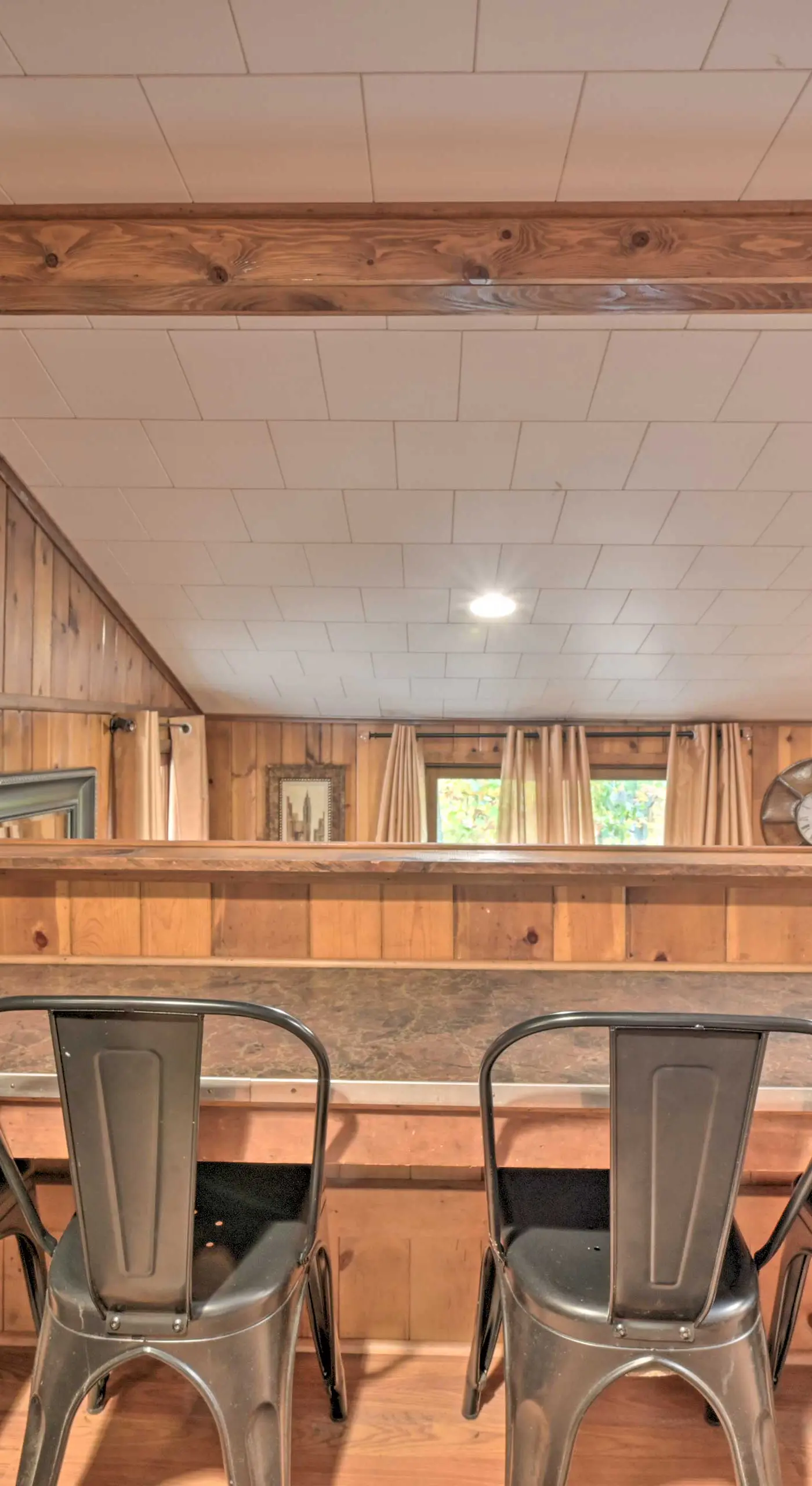 1 Mi to Raystown Lake: 'Wyatt Earp Cabin' w/ Deck!