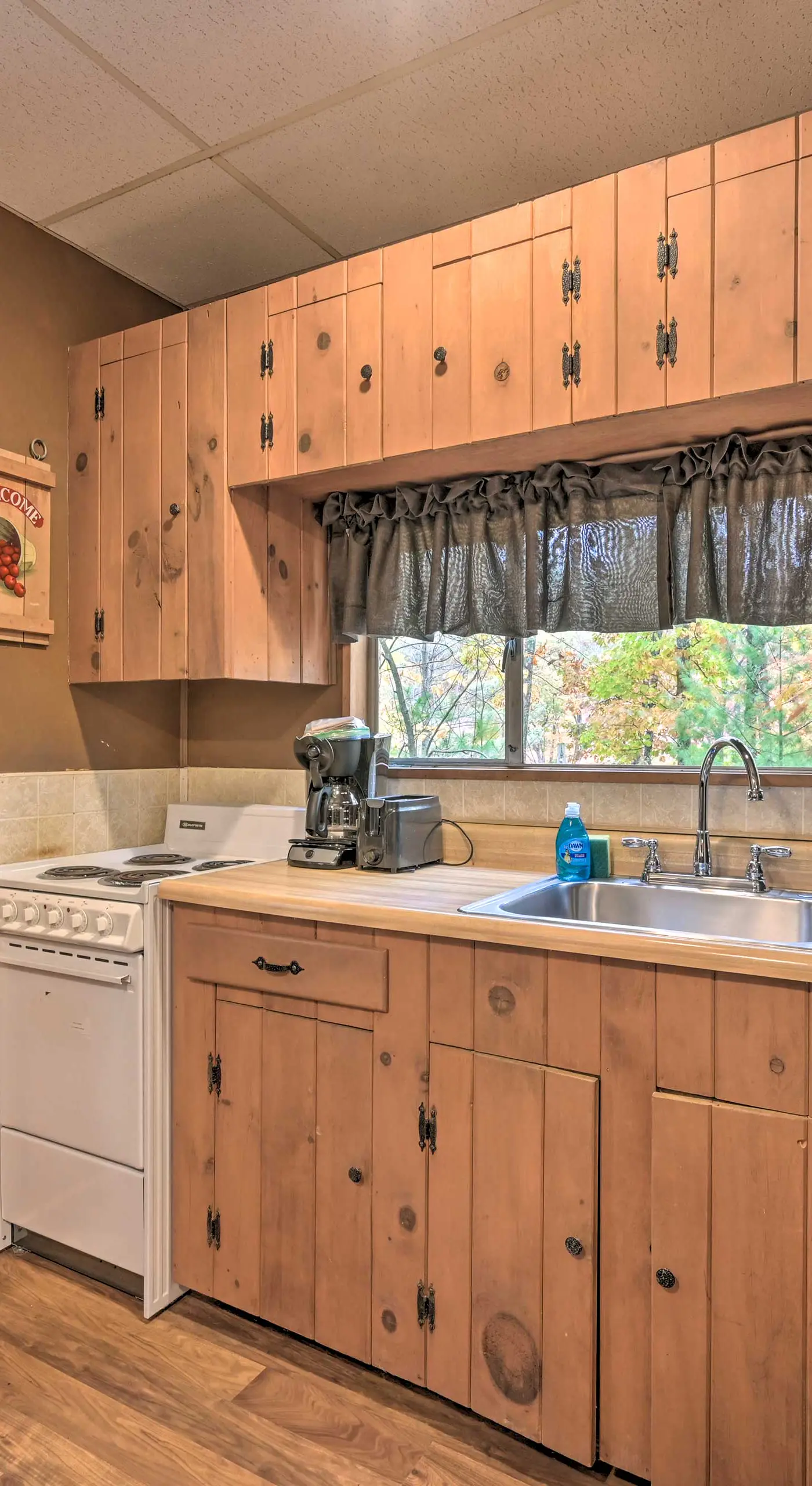 5 Mi to Raystown Lake Launch: ‘Lucas McCain Cabin’